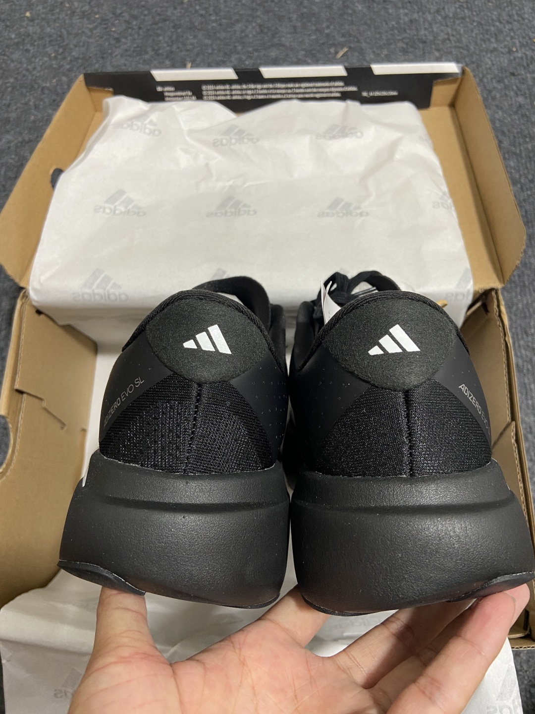 HD 本地
平台订单 adidas Adizero Evo SL 黑白

货号：J
尺码：36 36.5