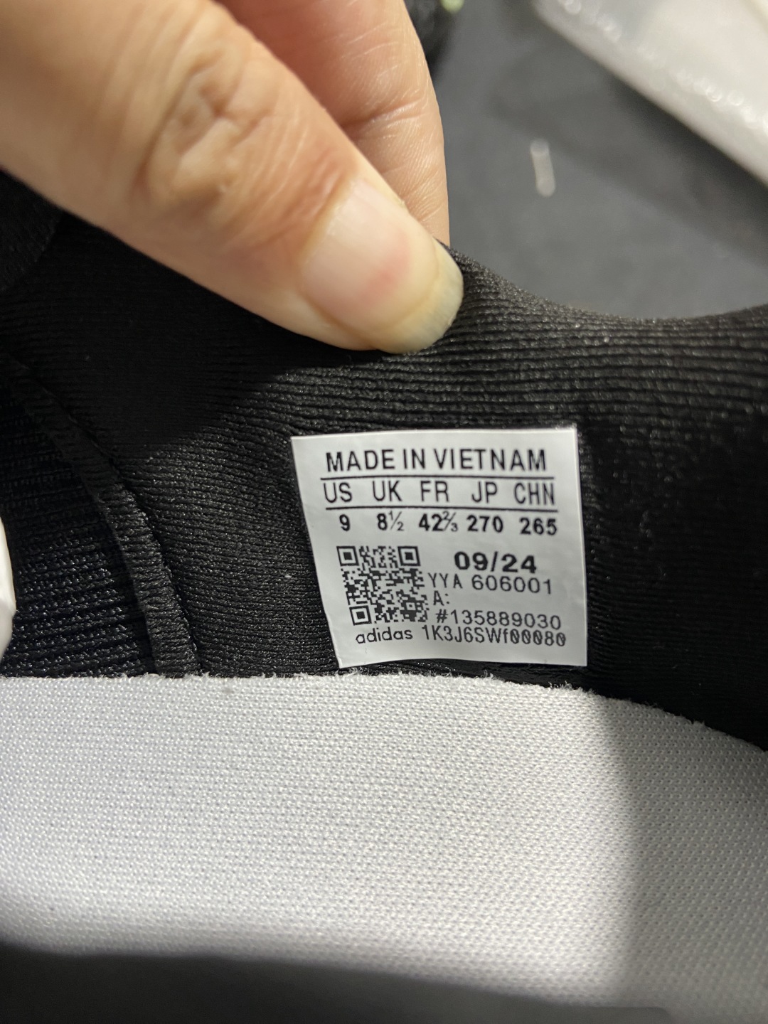 HD 本地
平台订单 adidas Adizero Evo SL 黑白

货号：J
尺码：36 36.5
