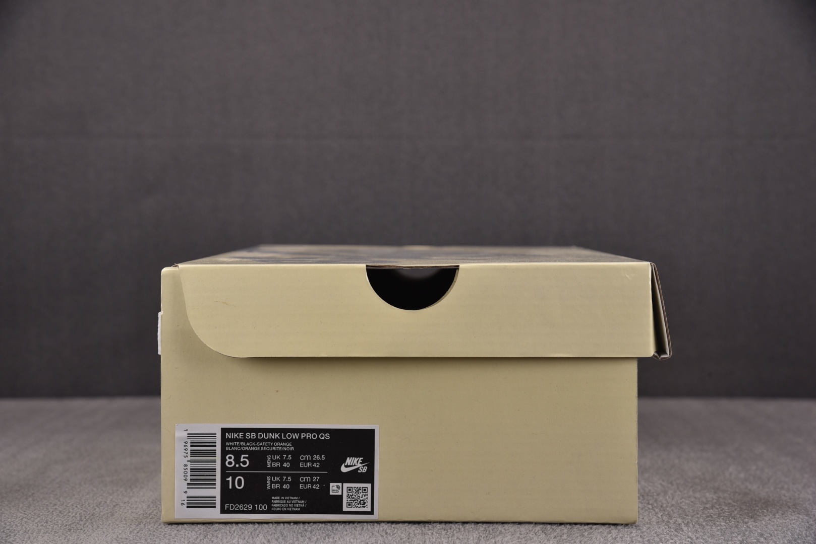  NK SB Dunk Low TIGHTBOOTH 黑白 FD2629-100 尺码：40 40.5 