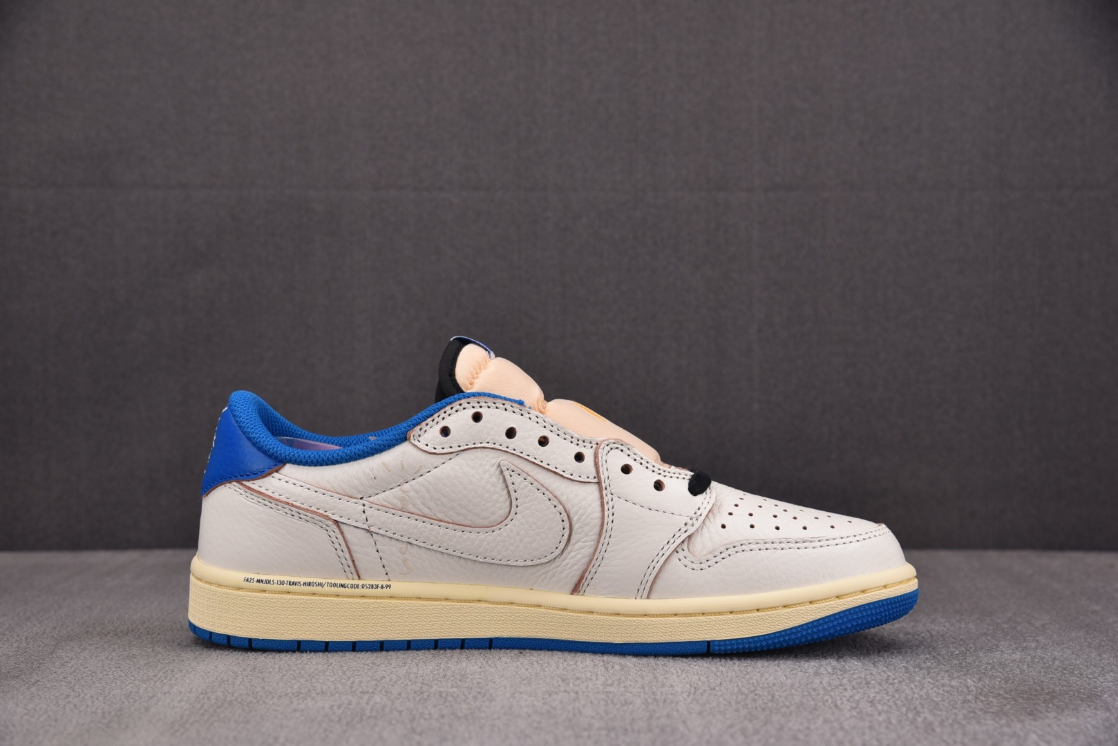  Fragment Design x Travis Scott Air Jordan 1 Low OG 