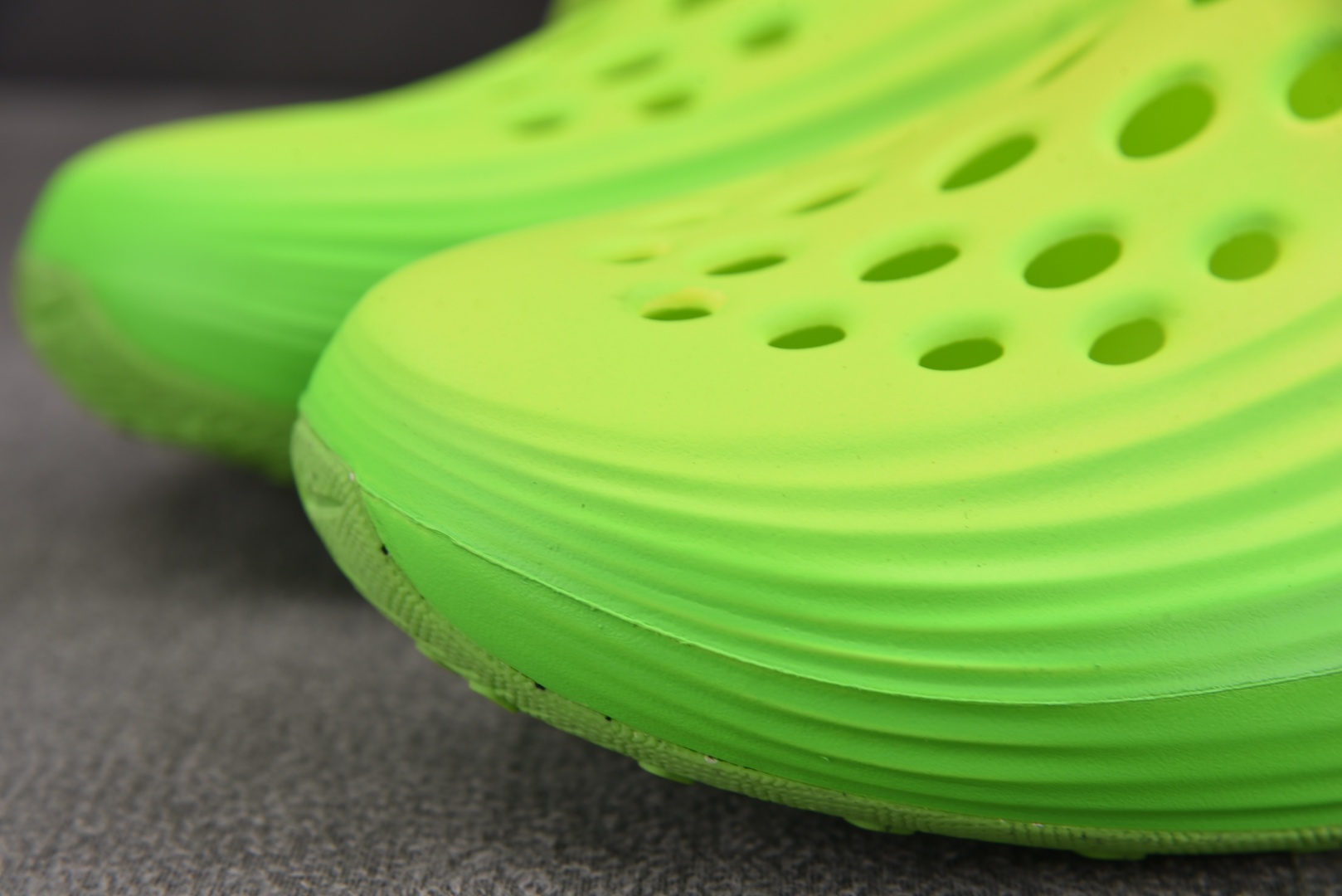  NK ReactX Rejuven8 Green Strike 渐变绿 HV5060-300 尺码：3