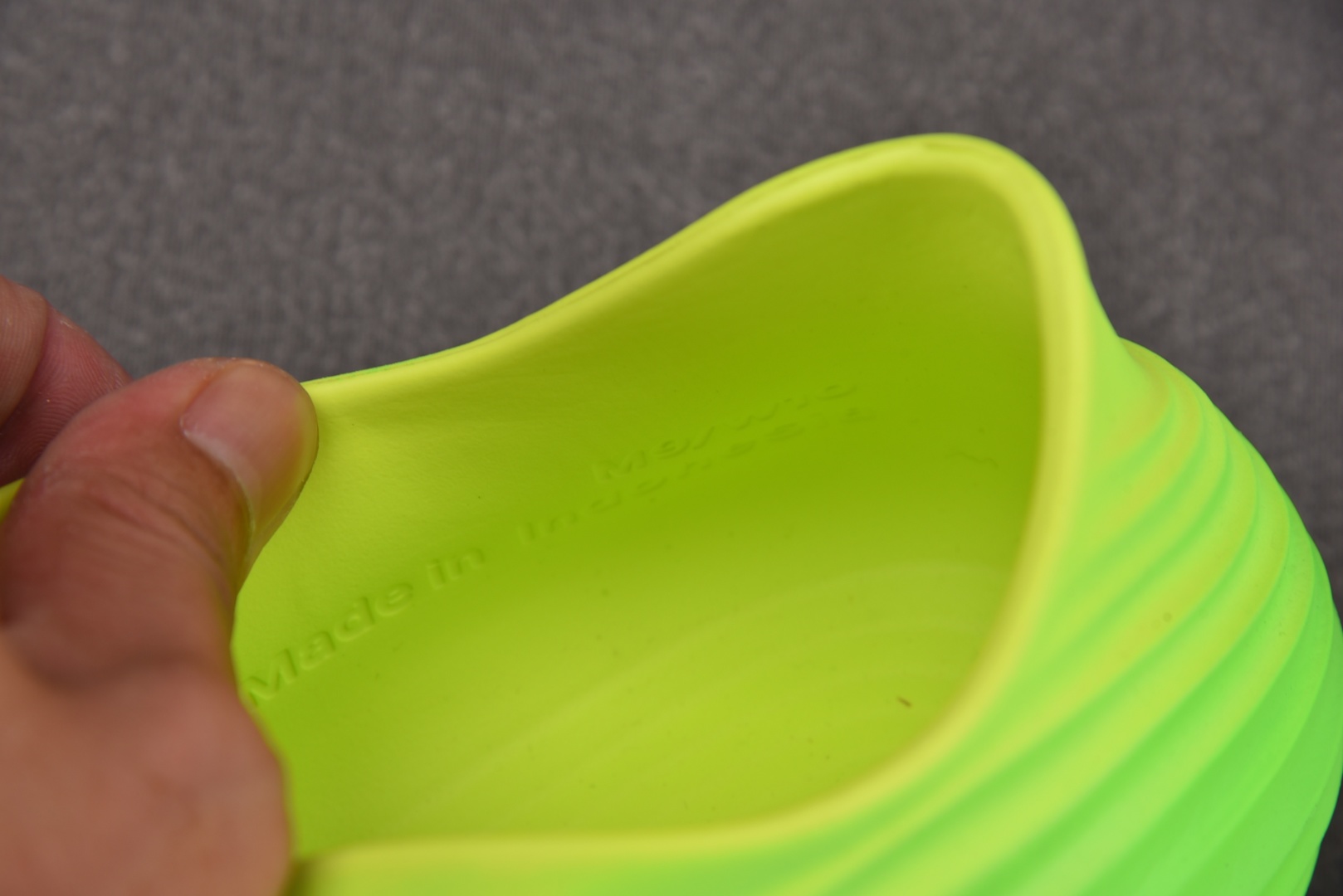  NK ReactX Rejuven8 Green Strike 渐变绿 HV5060-300 尺码：3