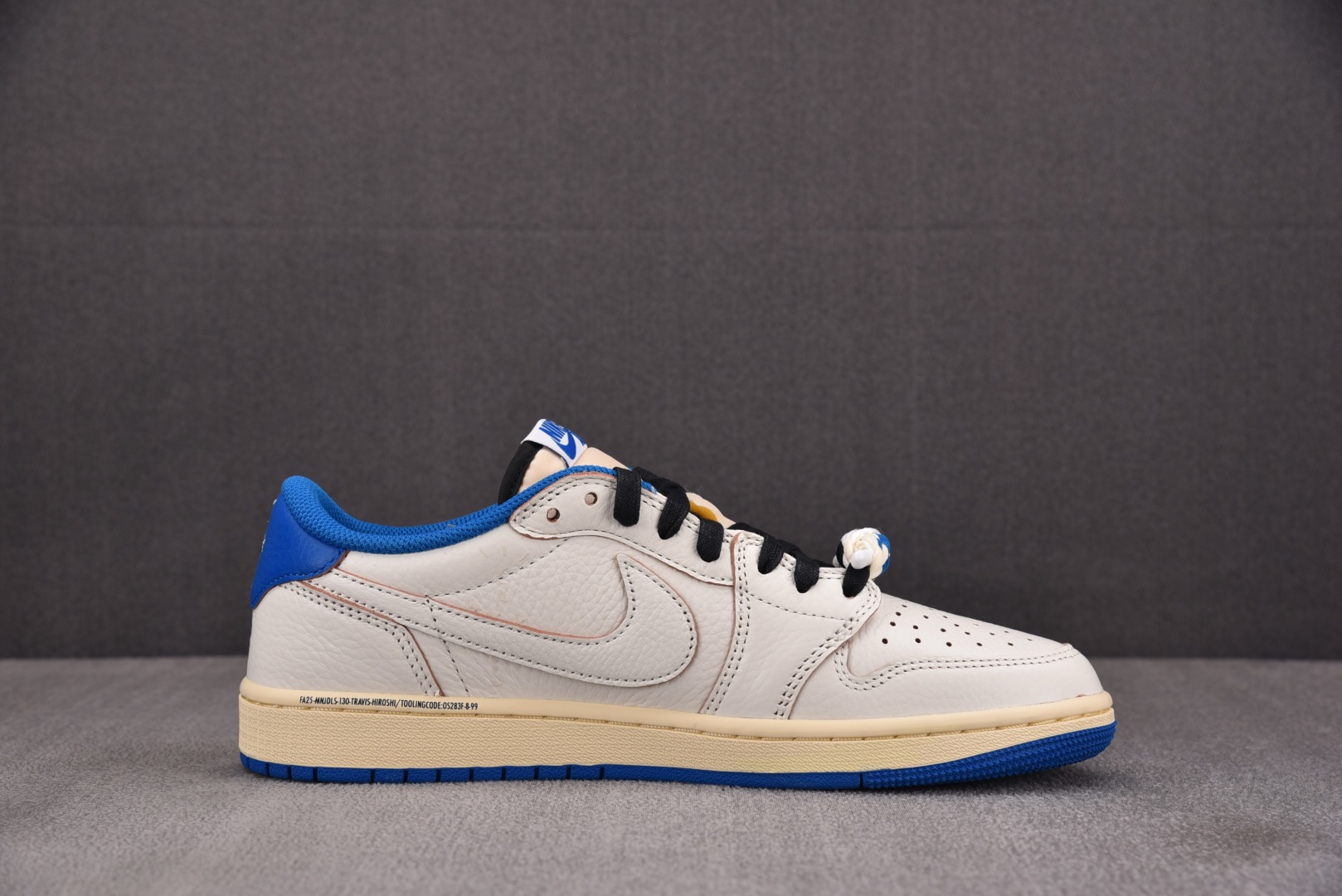  Fragment Design x Travis Scott Air Jordan 1 Low OG 