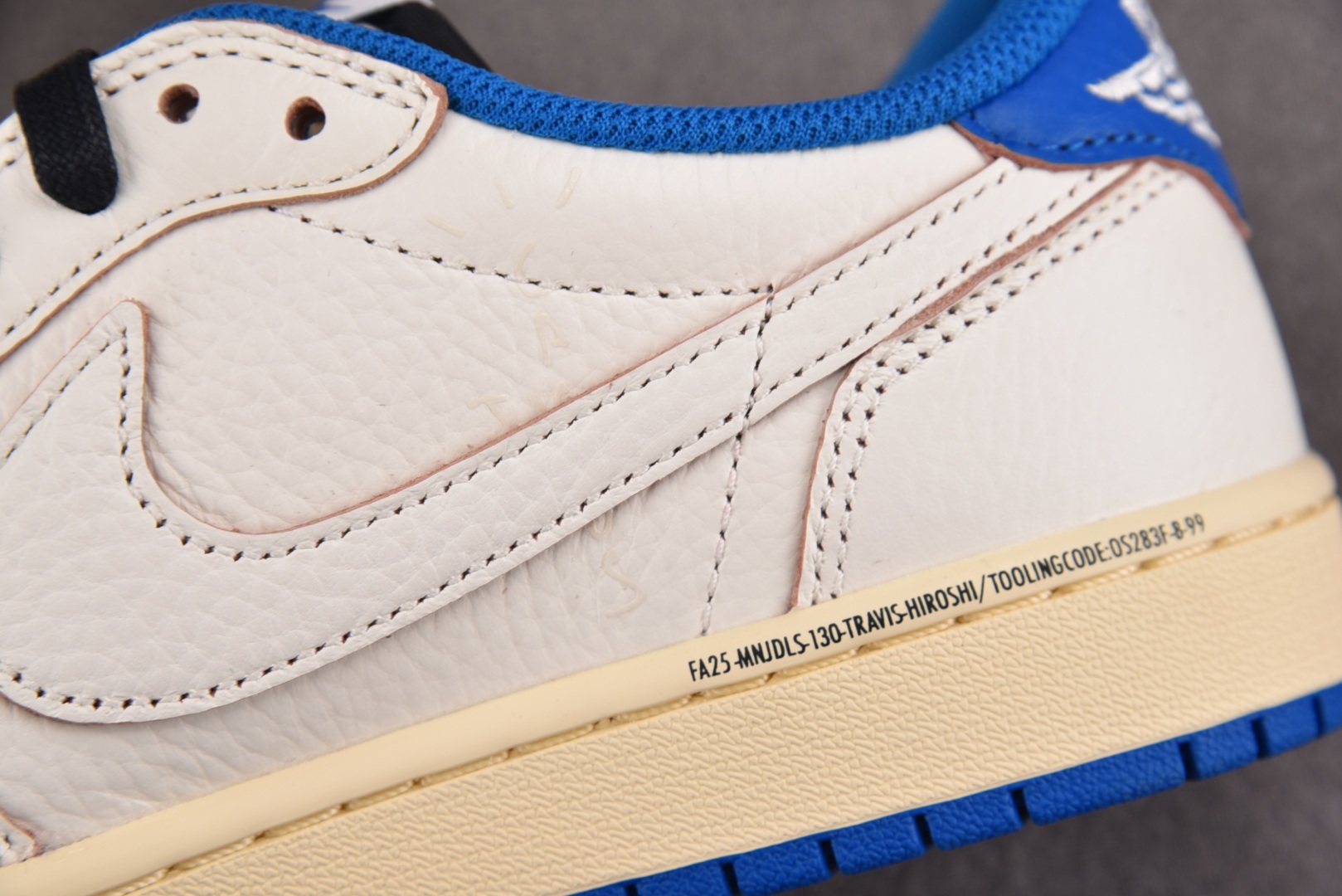  Fragment Design x Travis Scott Air Jordan 1 Low OG 