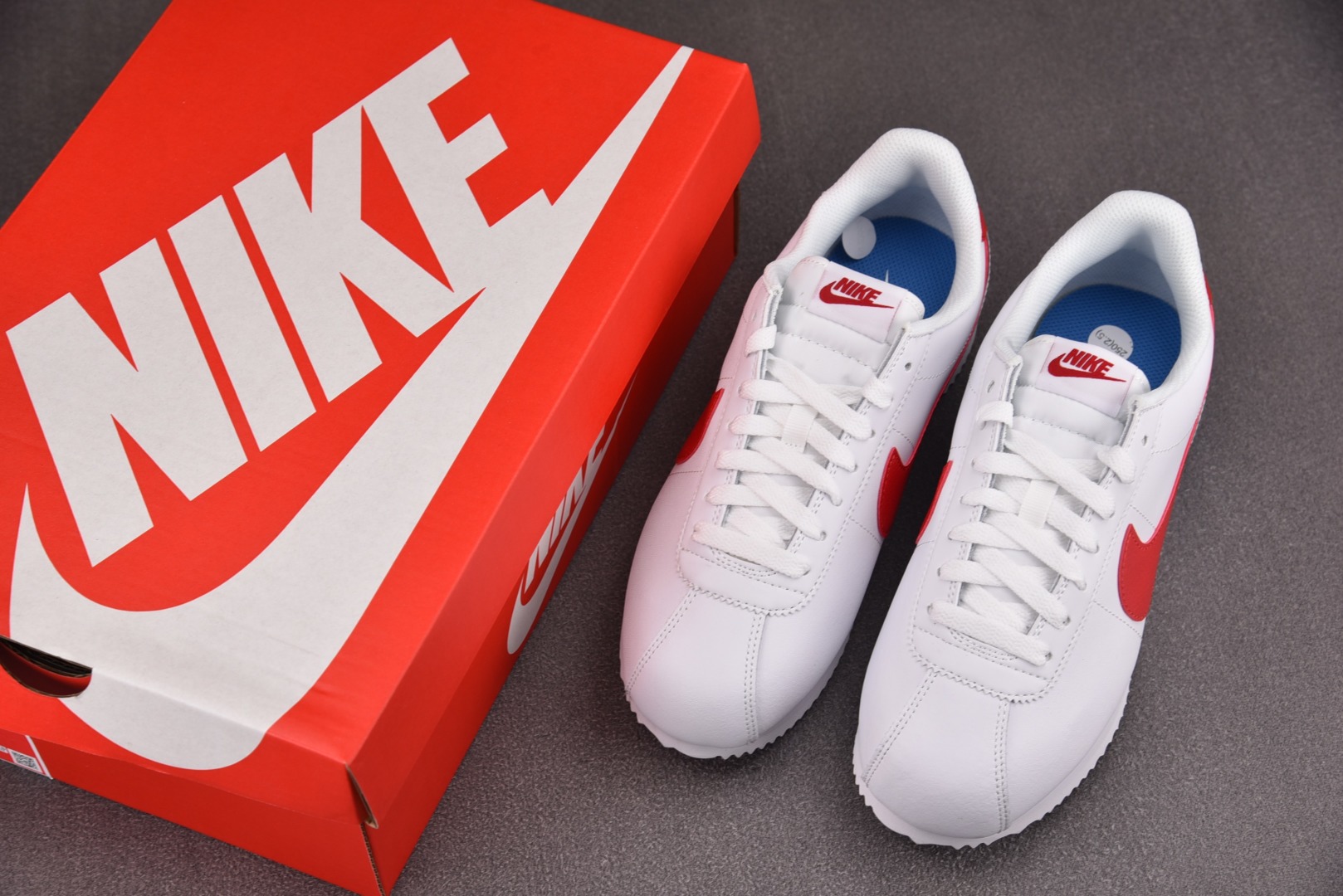  NK Cortez Forrest Gump 白红 DM4044-108 尺码：36 36.5 37.