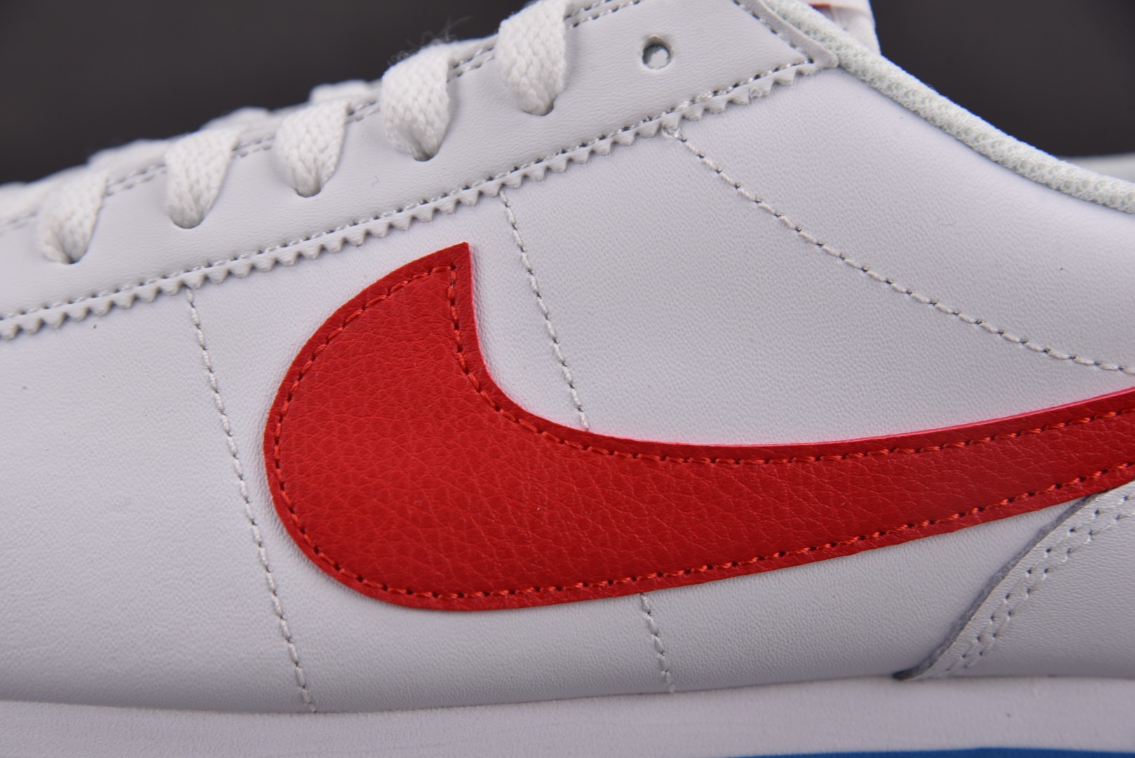  NK Cortez Forrest Gump 白红 DM4044-108 尺码：36 36.5 37.