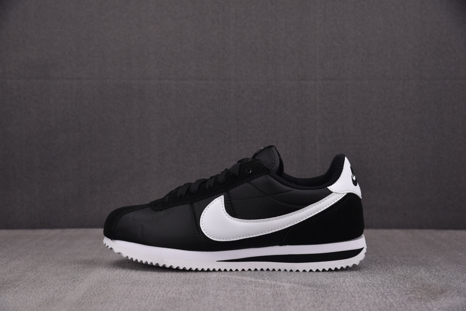  NK Cortez Textile Black White 黑白 HF0263-001 尺码：36 3