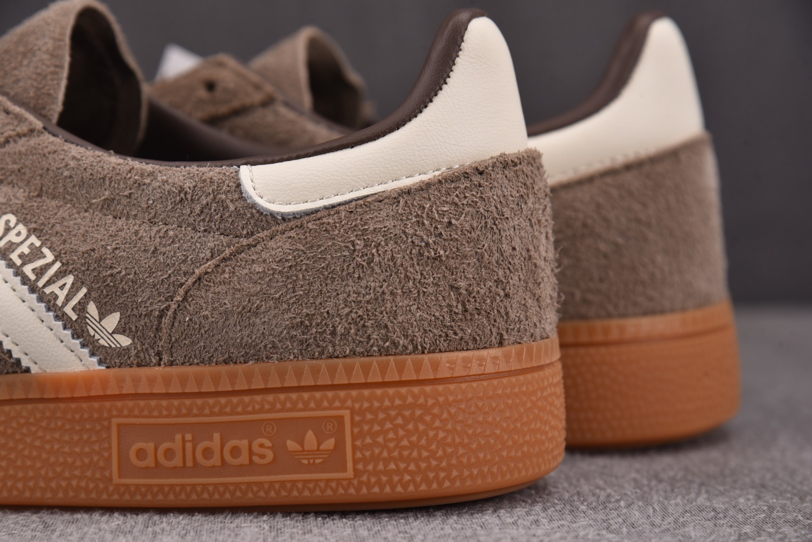  AD Handball Spezial Earth Strata Gum (Women's) 土灰 I