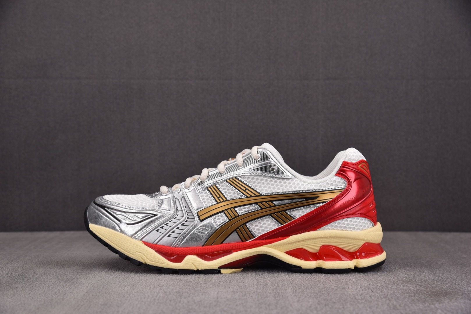  ASICS Gel-Kayano 14 Sneaker Politics Just Say No 银红