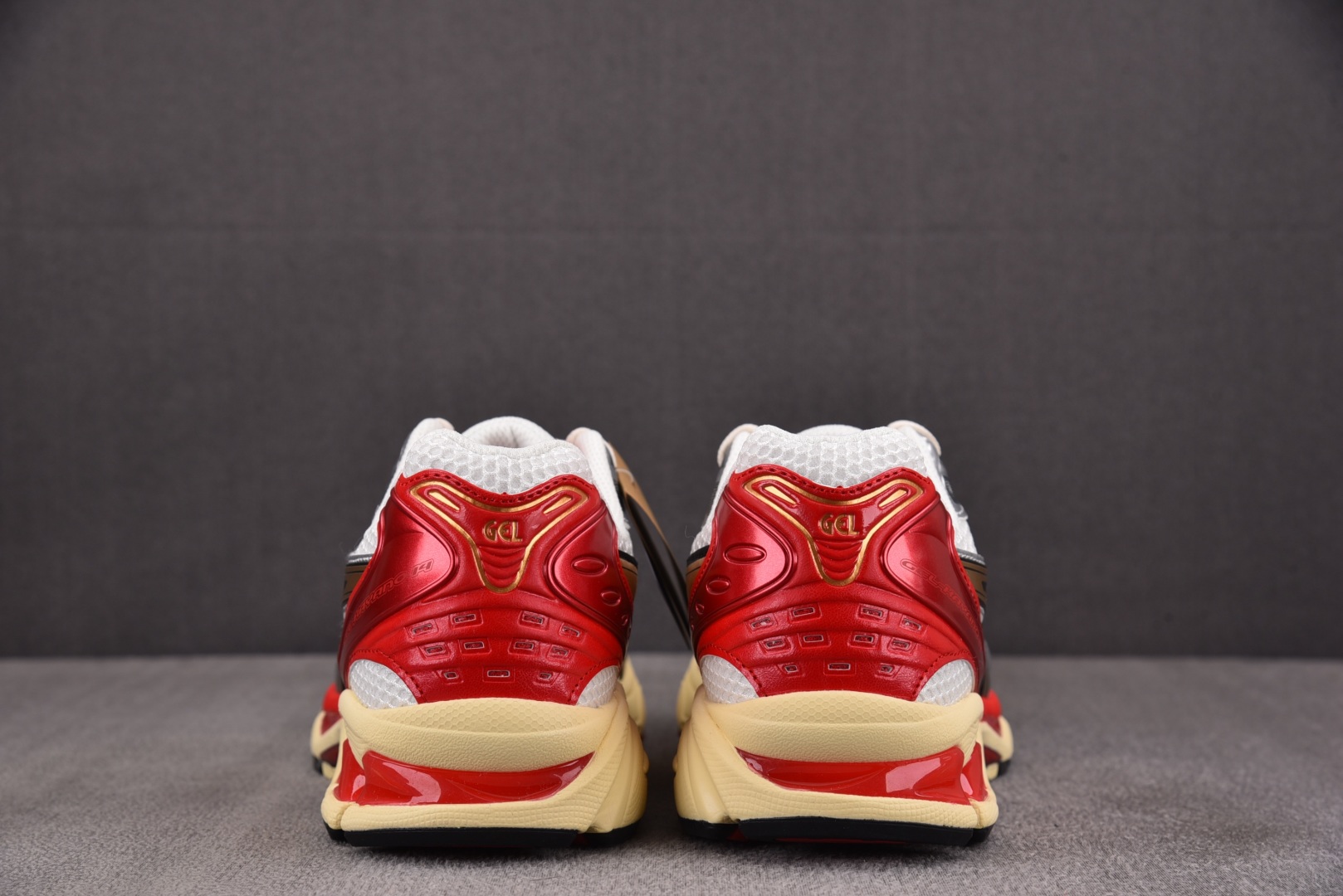  ASICS Gel-Kayano 14 Sneaker Politics Just Say No 银红