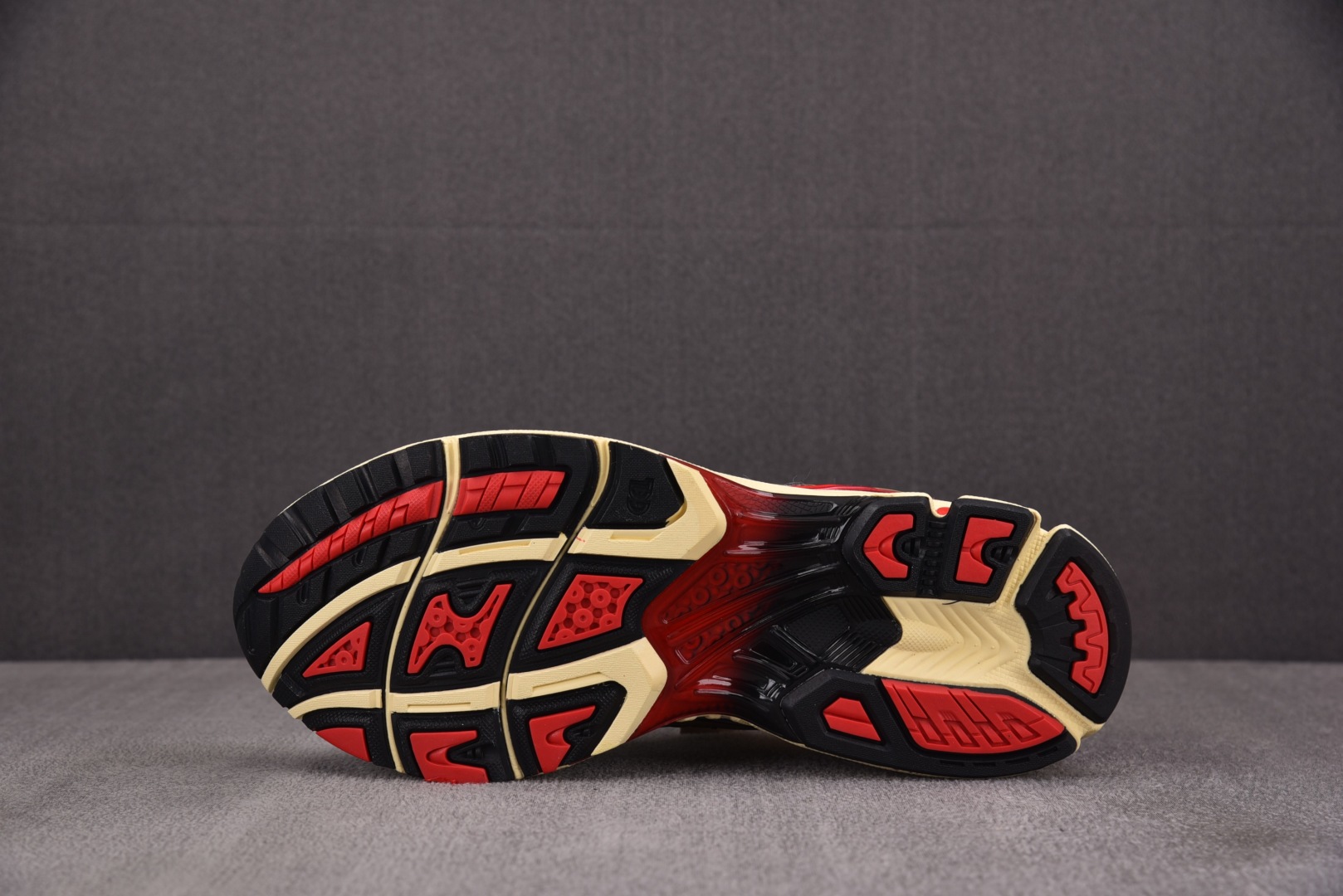  ASICS Gel-Kayano 14 Sneaker Politics Just Say No 银红