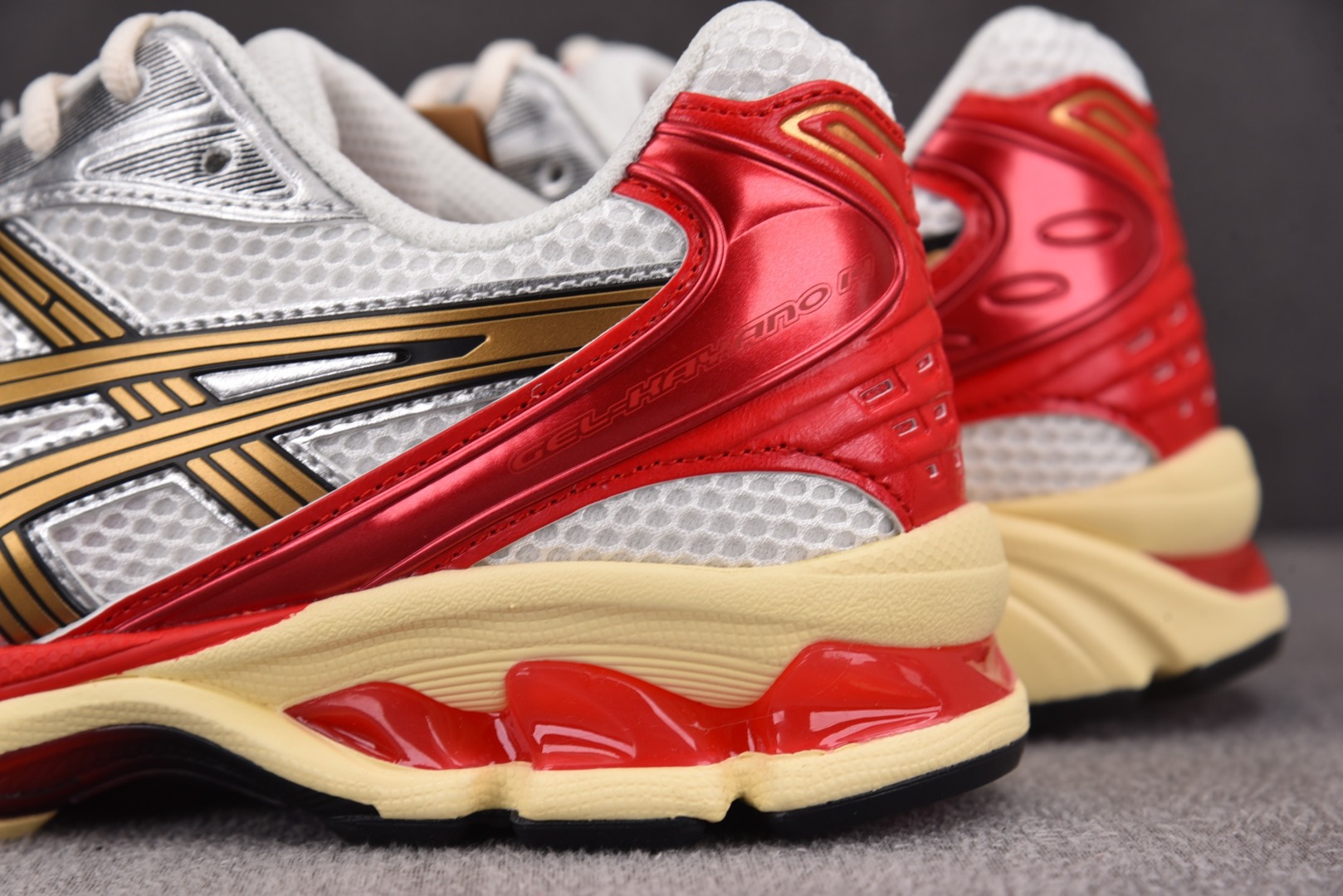  ASICS Gel-Kayano 14 Sneaker Politics Just Say No 银红