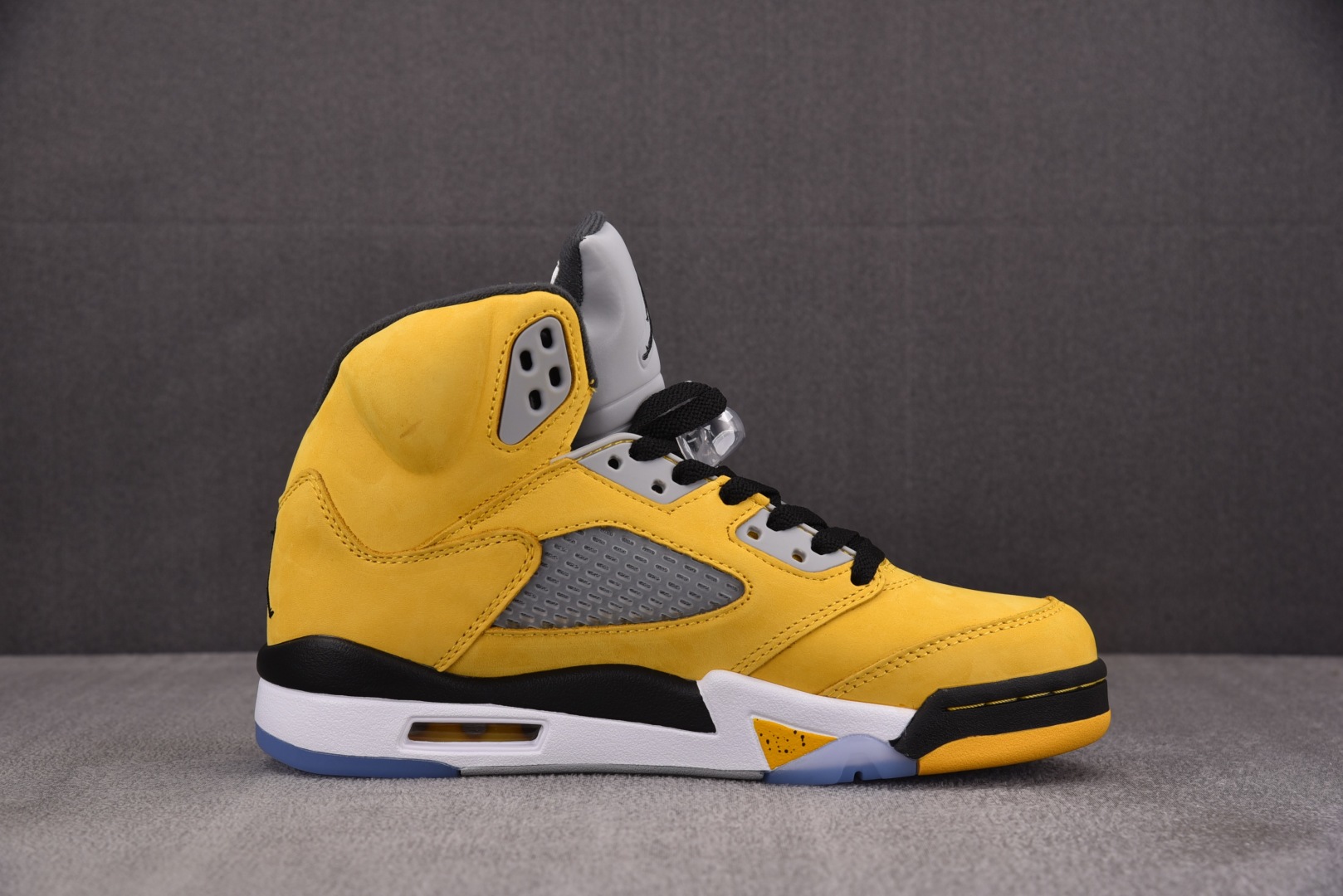  Air Jordan 5 Retro Tokyo T23 黄色 IO3372-700 尺寸 36.5 