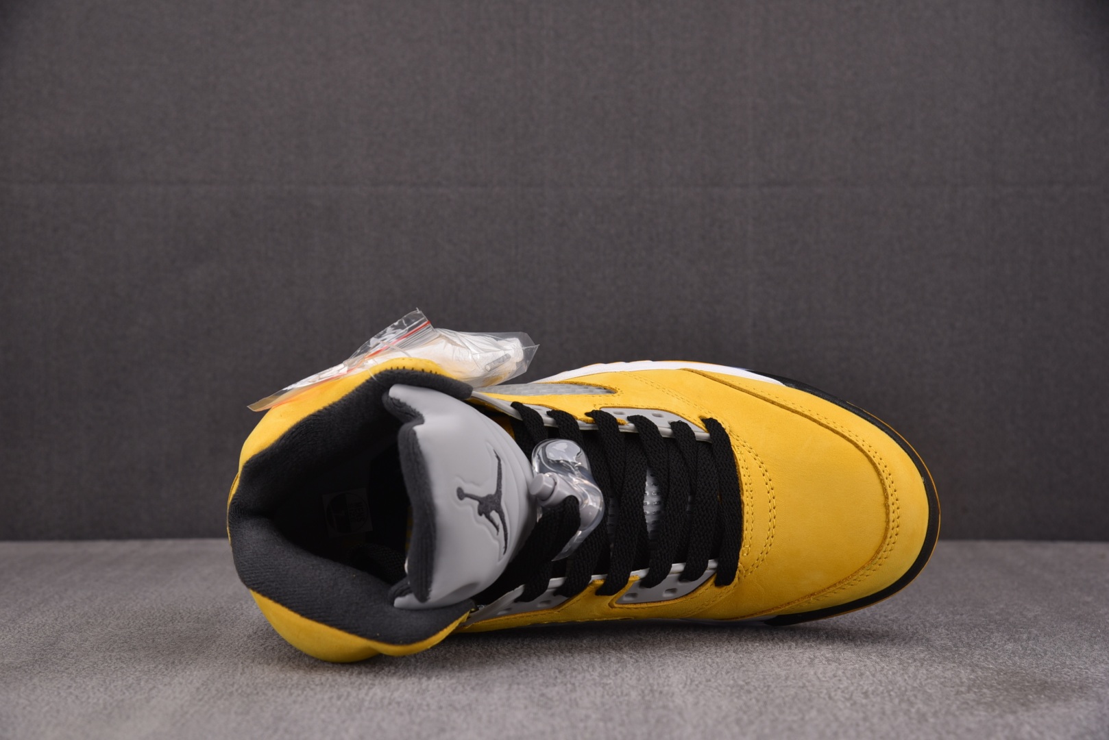  Air Jordan 5 Retro Tokyo T23 黄色 IO3372-700 尺寸 36.5 