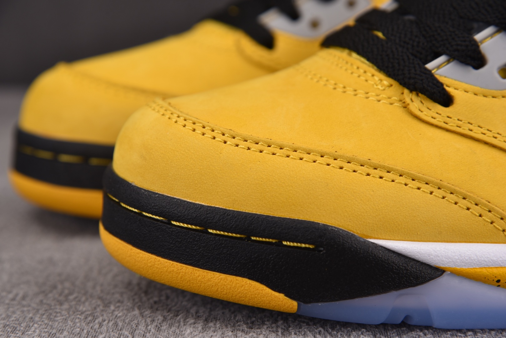  Air Jordan 5 Retro Tokyo T23 黄色 IO3372-700 尺寸 36.5 