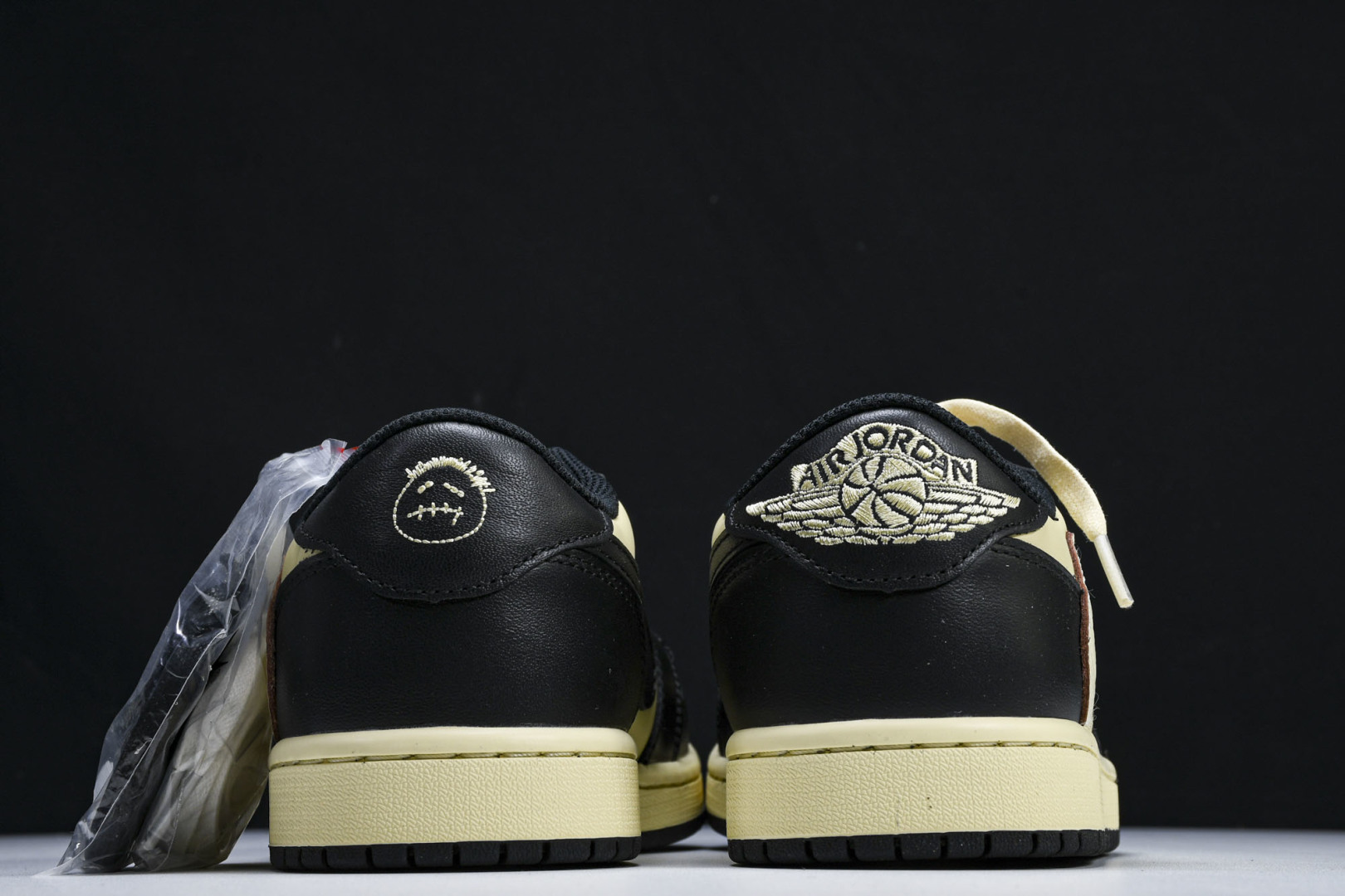 Travis Scott x Air Jordan 1 Low OG AJ1 乔1倒勾低帮 DM786