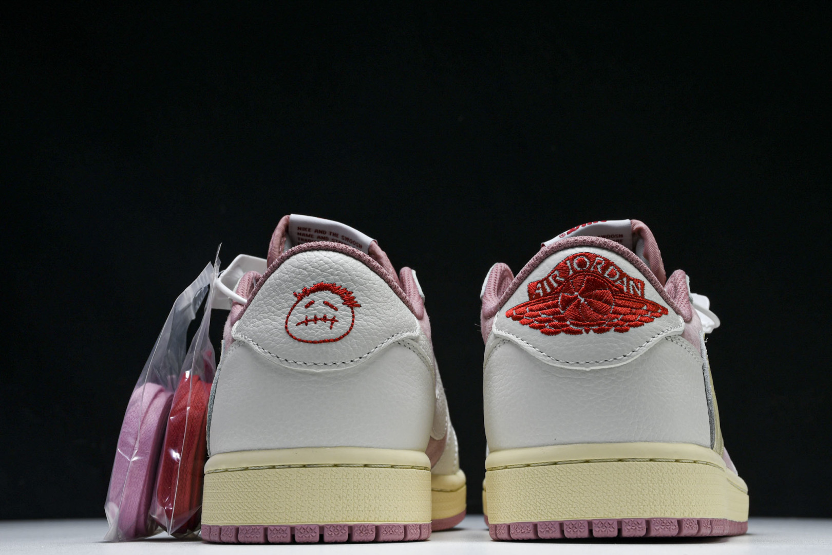  Travis Scott x Air Jordan 1 Low OG AJ1 乔1倒勾低帮 DM786