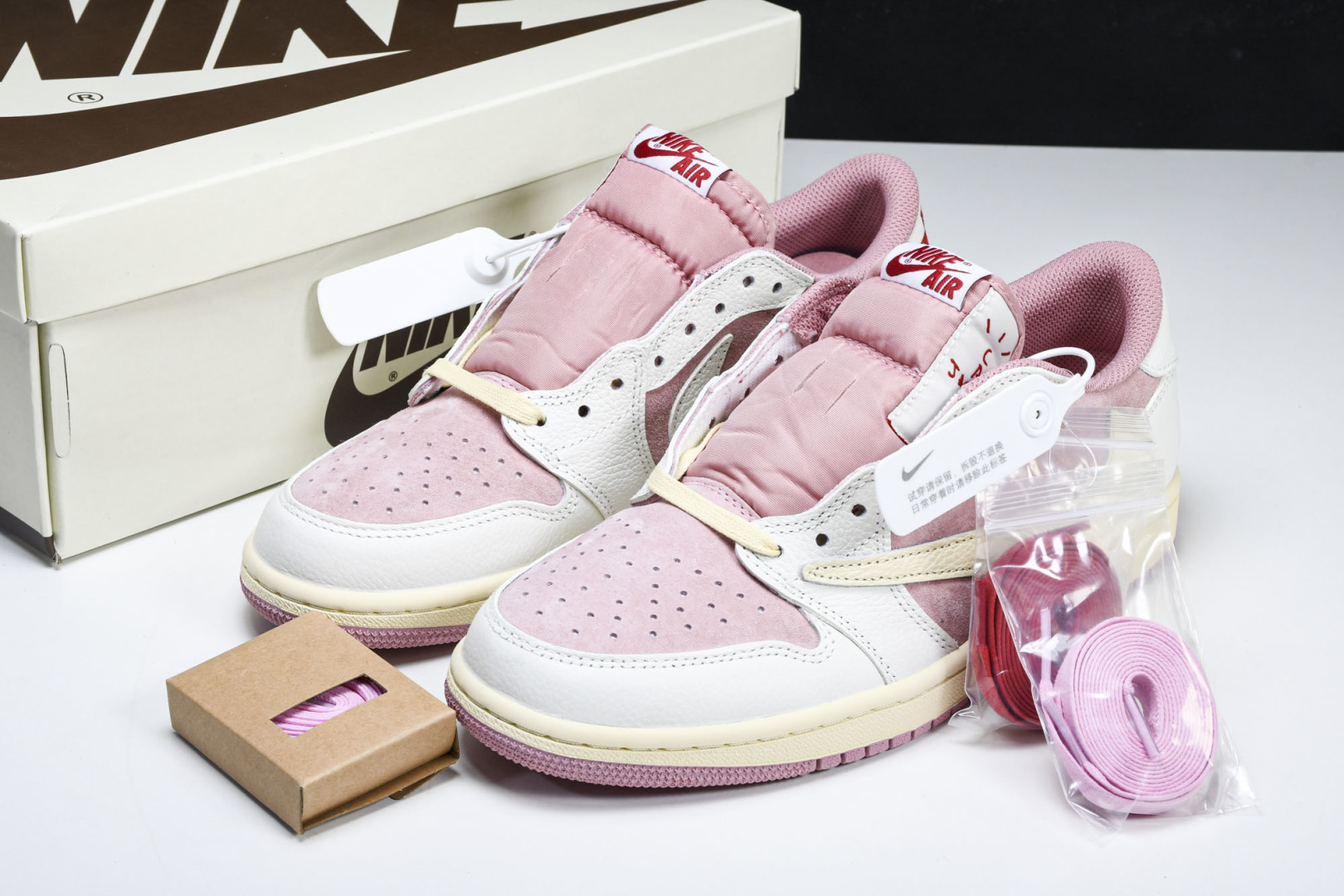  Travis Scott x Air Jordan 1 Low OG AJ1 乔1倒勾低帮 DM786