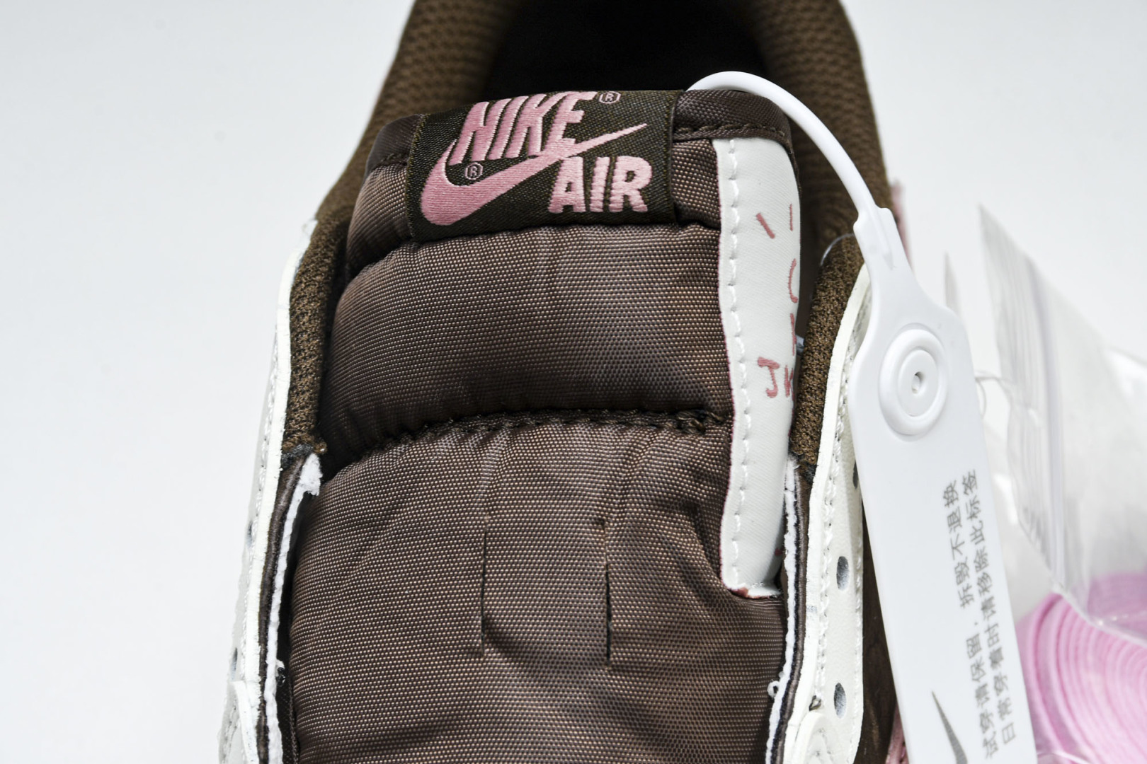  Travis Scott x Air Jordan 1 Low OG AJ1 乔1倒勾低帮 DZ413