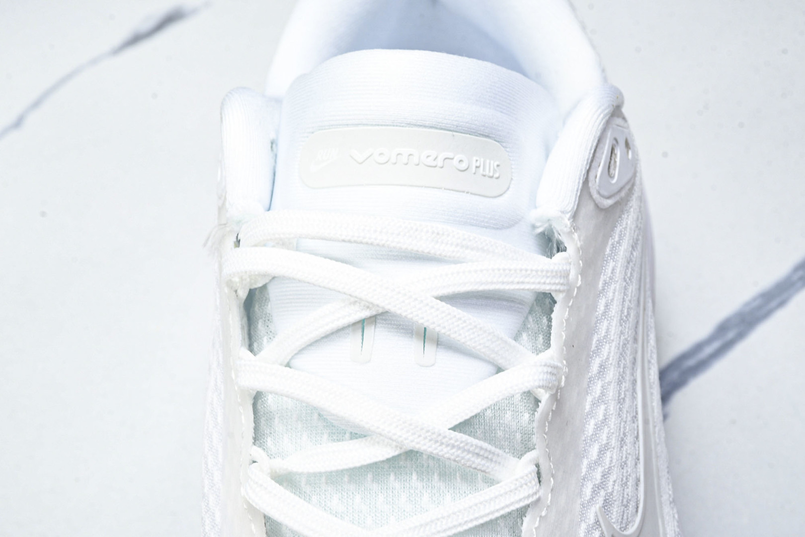  NK Vomero 18 ZoomX PLUS 佛莫罗18代 PLUS 运动跑步鞋  HM6805 1