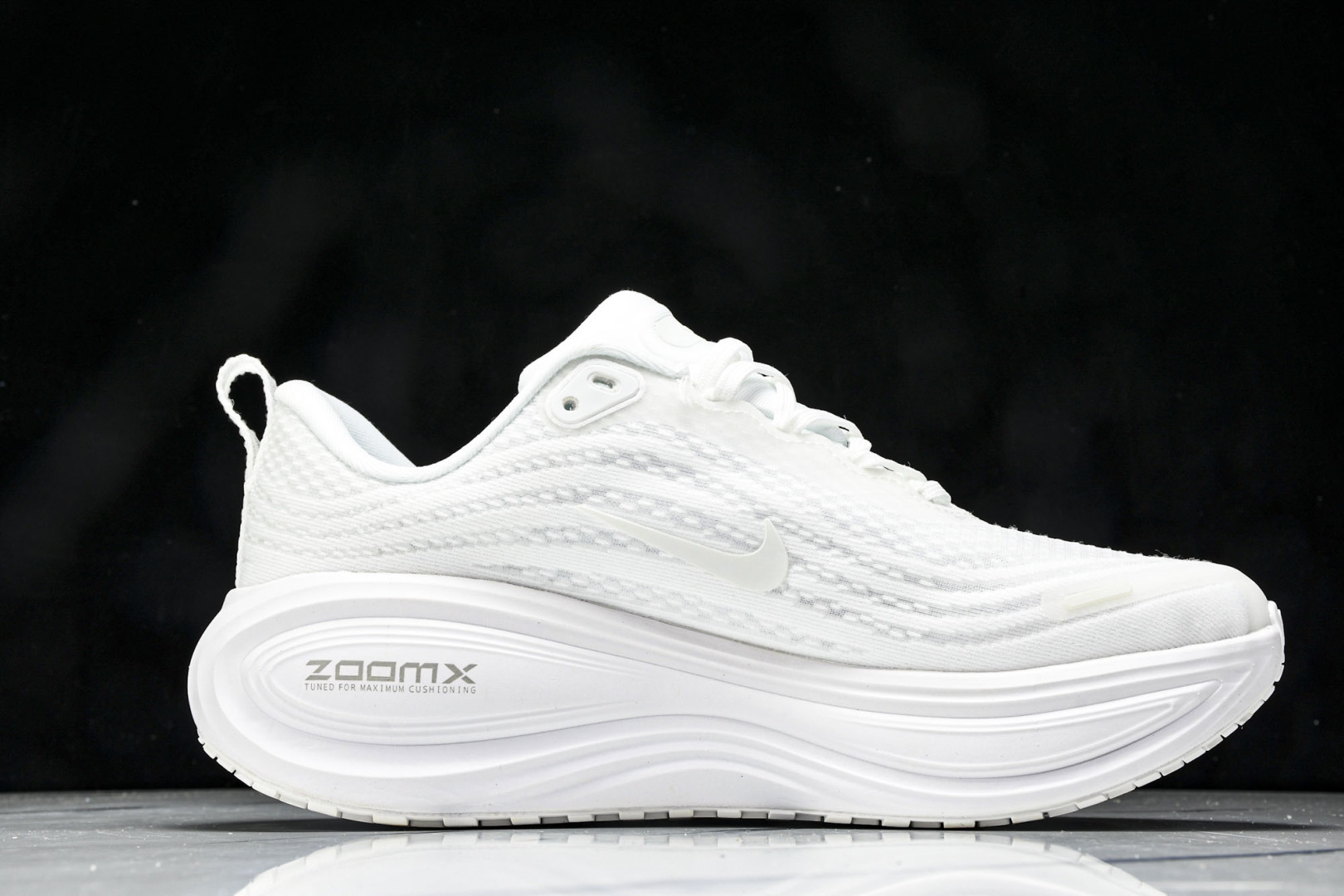  NK Vomero 18 ZoomX PLUS 佛莫罗18代 PLUS 运动跑步鞋  HM6805 1