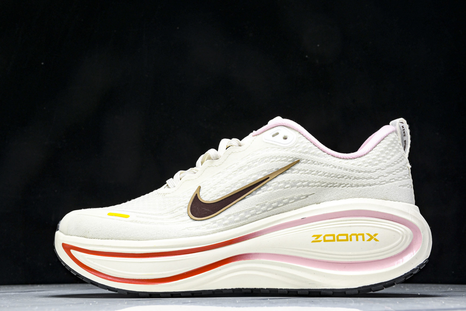  NK Vomero 18 ZoomX PLUS 佛莫罗18代 PLUS 运动跑步鞋 HM6805 10