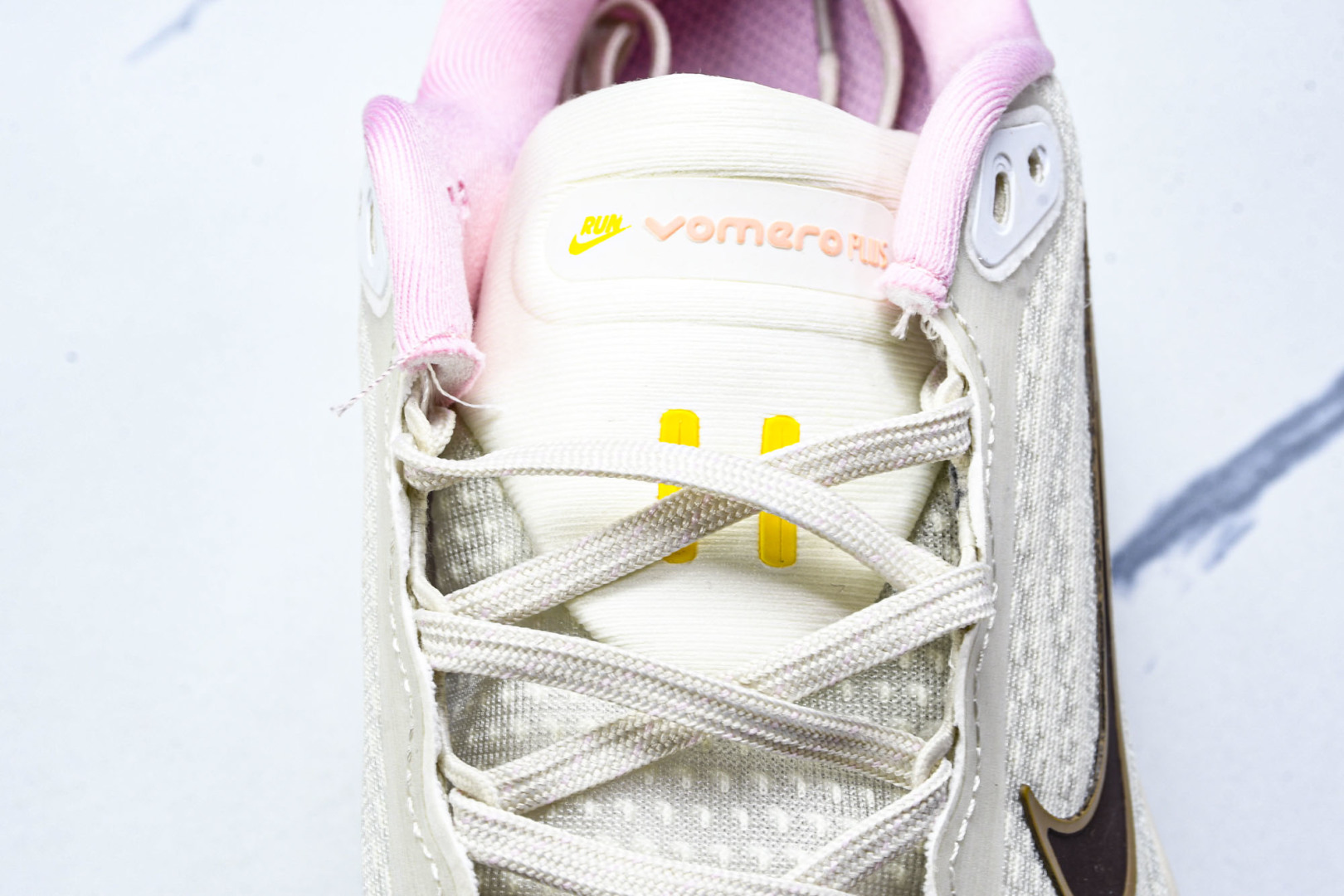  NK Vomero 18 ZoomX PLUS 佛莫罗18代 PLUS 运动跑步鞋 HM6805 10