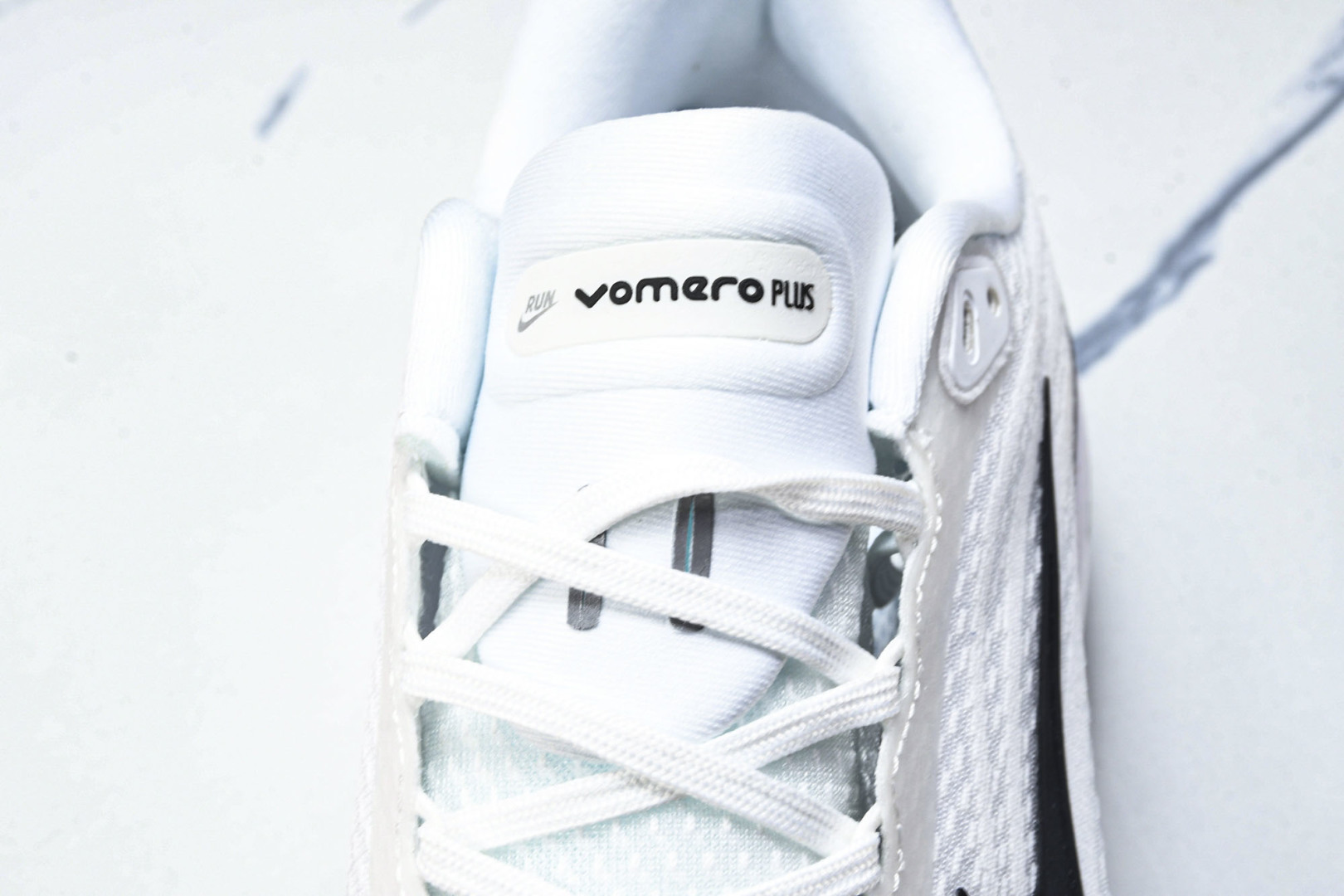  NK Vomero 18 ZoomX PLUS 佛莫罗18代 PLUS 运动跑步鞋 HM6805 11