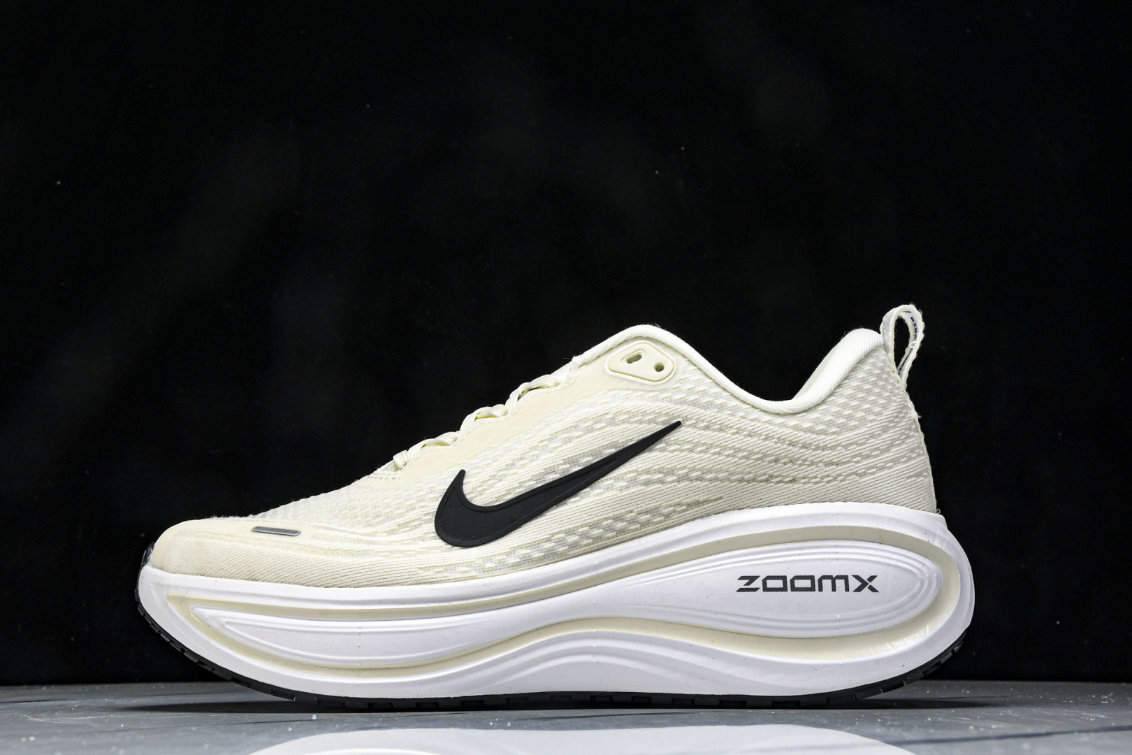  NK Vomero 18 ZoomX PLUS 佛莫罗18代 PLUS 运动跑步鞋 HM6805 11