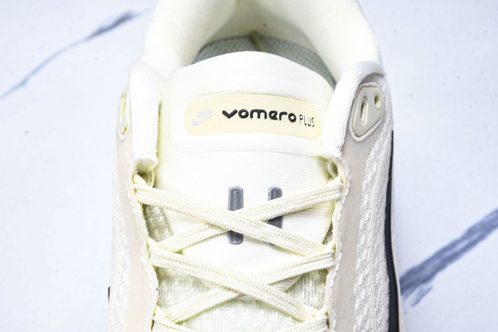  NK Vomero 18 ZoomX PLUS 佛莫罗18代 PLUS 运动跑步鞋 HM6805 11