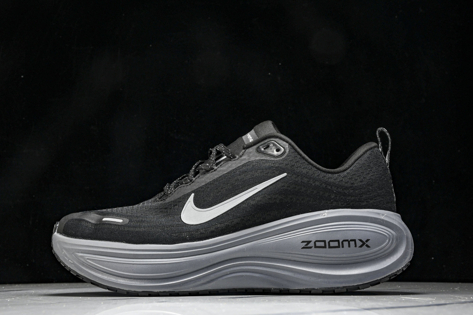  NK Vomero 18 ZoomX PLUS 佛莫罗18代 PLUS 运动跑步鞋 HM6805 尺寸