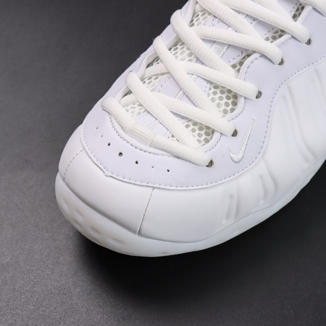
Nike Air Foamposite One “Triple White” 白色 FQ4303 40
