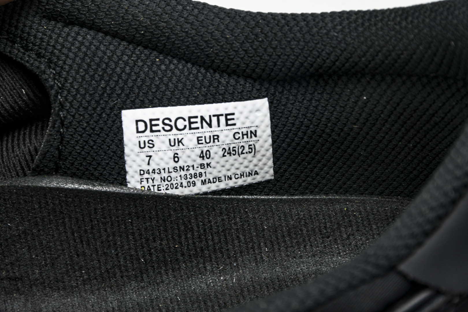 (纯原)迪桑特 DUALIS DESCENTE 系列 冬季新品 复古跑鞋 情侣款 D4431LSN21_