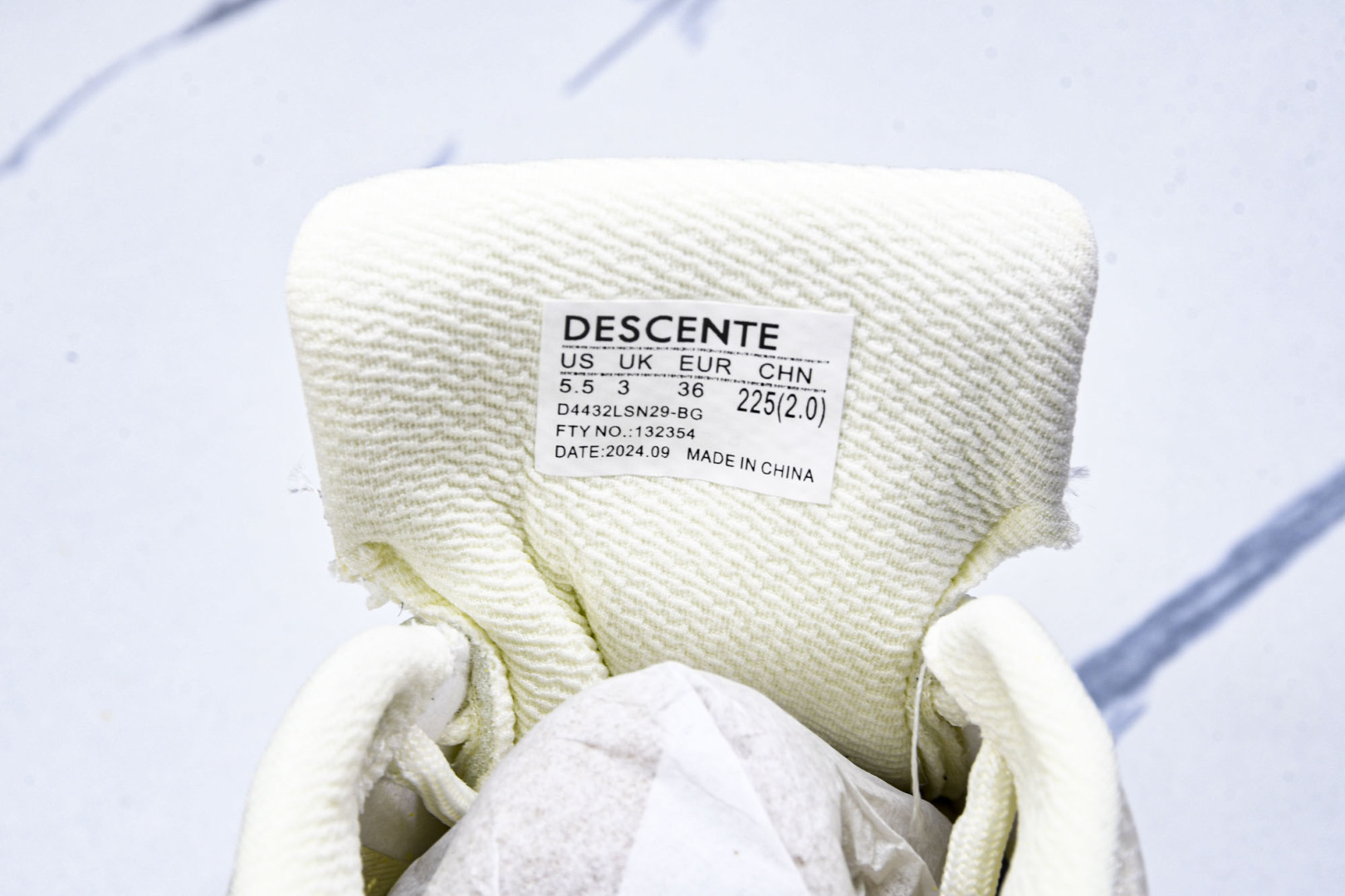  迪桑特·DESCENTE Dualis AP 逍客AP系列低帮厚底越野徒步户外休闲运动鞋  D4332