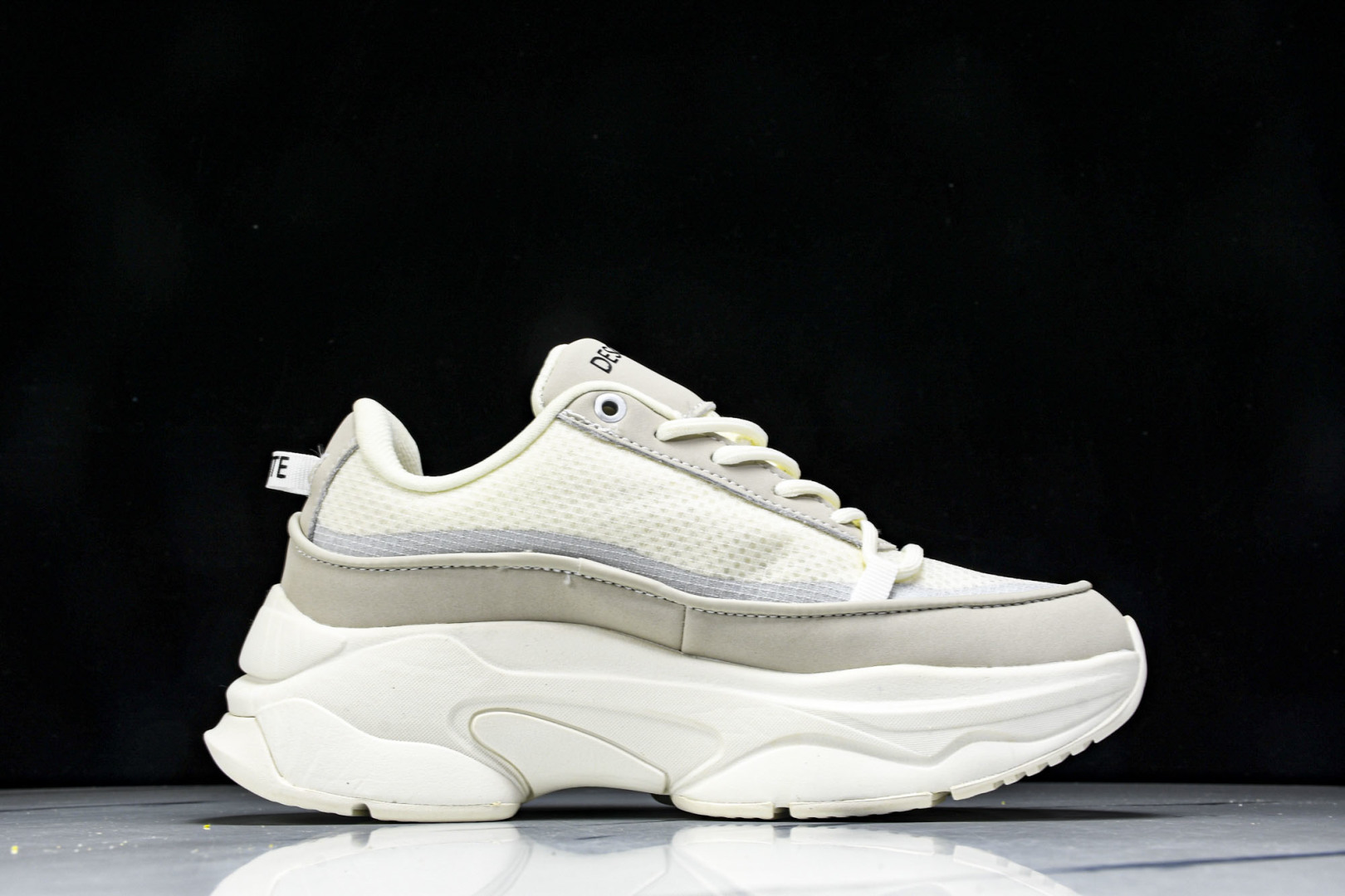  迪桑特·DESCENTE Dualis AP 逍客AP系列低帮厚底越野徒步户外休闲运动鞋  D4431