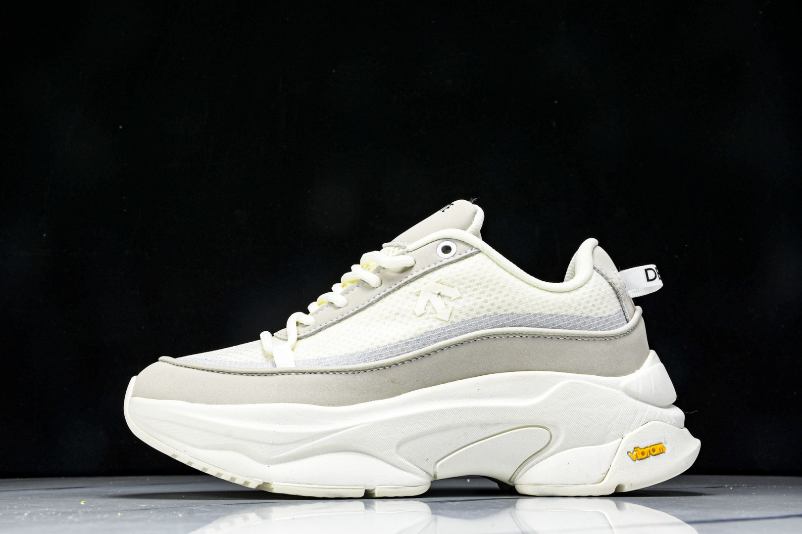  迪桑特·DESCENTE Dualis AP 逍客AP系列低帮厚底越野徒步户外休闲运动鞋  D4431