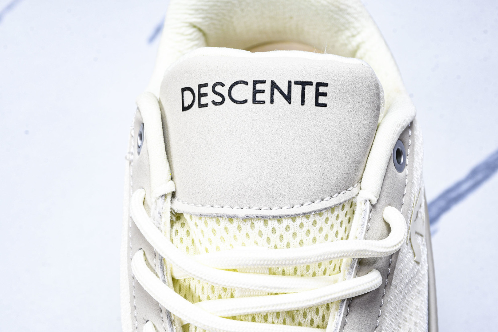  迪桑特·DESCENTE Dualis AP 逍客AP系列低帮厚底越野徒步户外休闲运动鞋  D4431