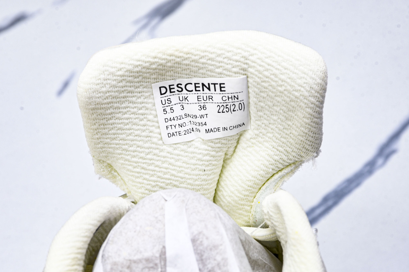  迪桑特·DESCENTE Dualis AP 逍客AP系列低帮厚底越野徒步户外休闲运动鞋  D4431