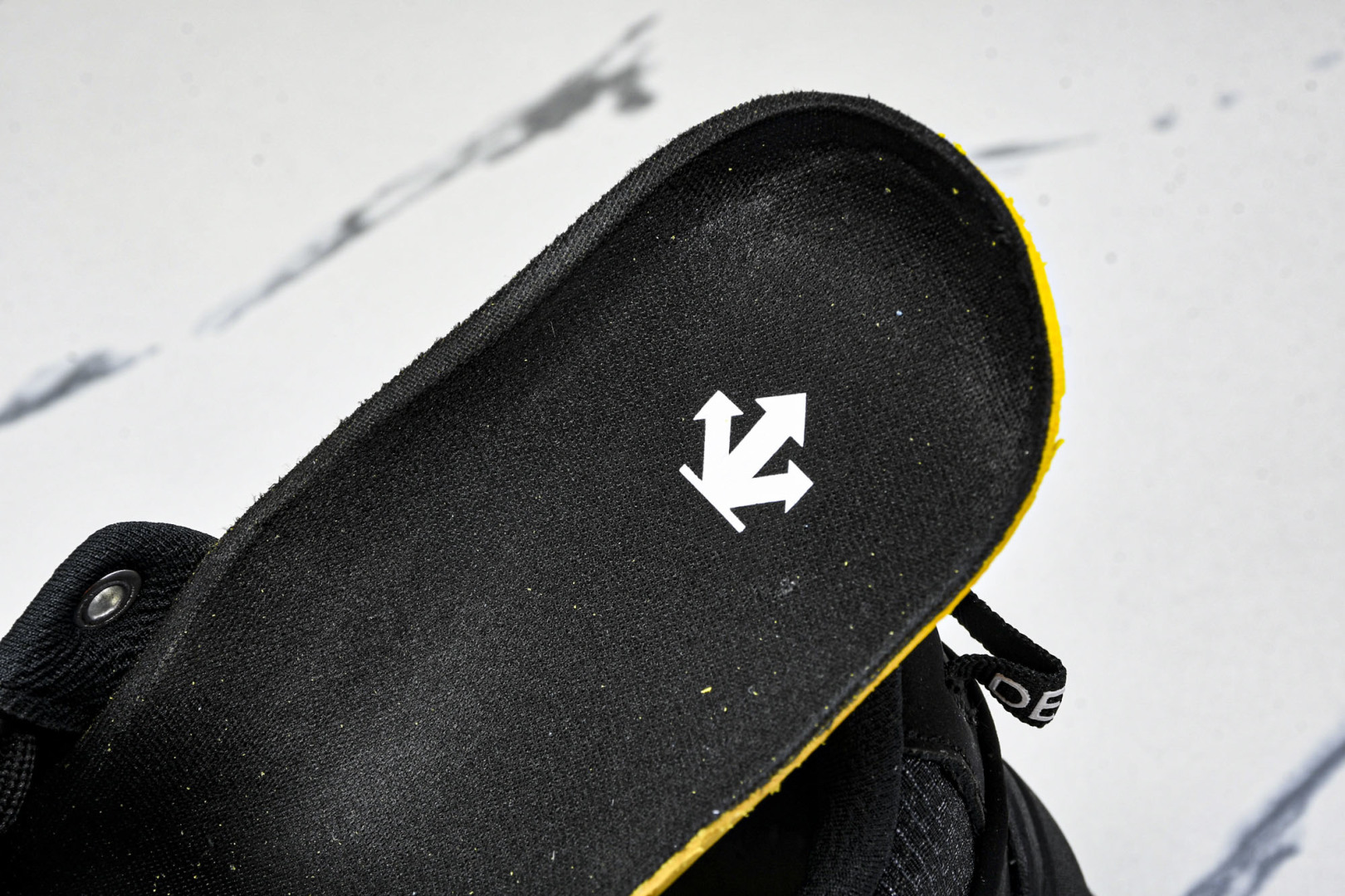  迪桑特·DESCENTE Dualis AP 逍客AP系列低帮厚底越野徒步户外休闲运动鞋 D4332L