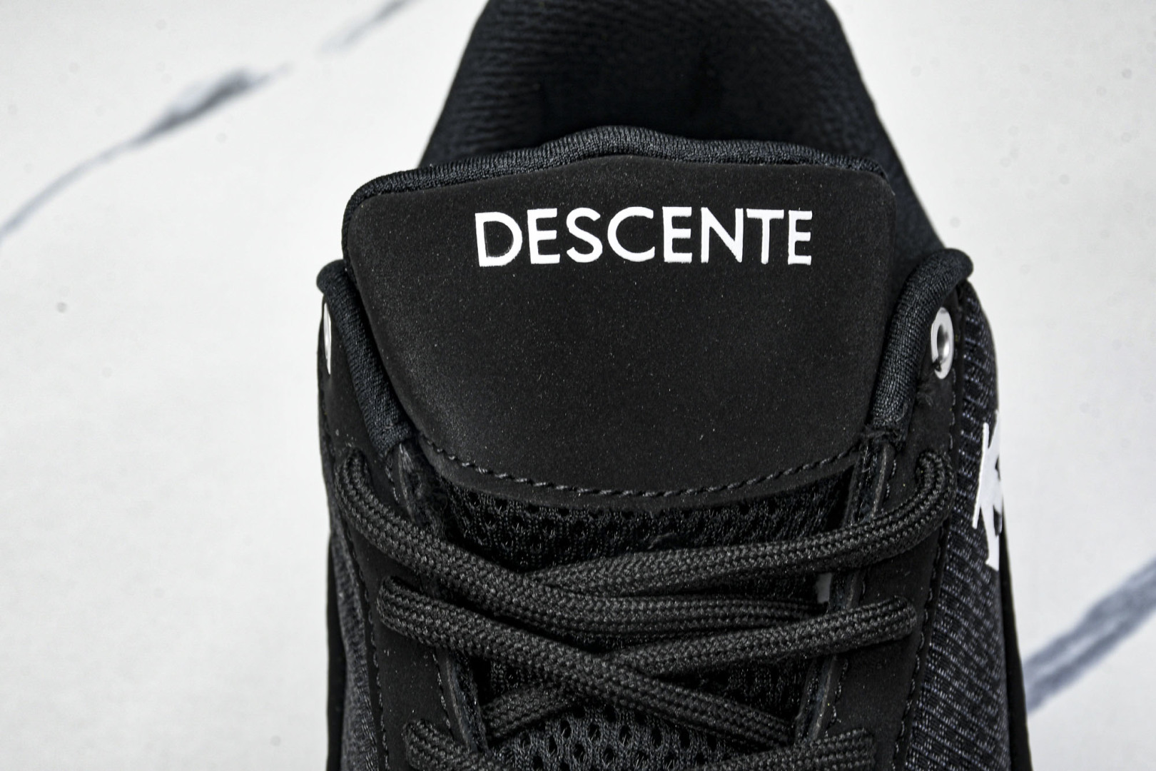  迪桑特·DESCENTE Dualis AP 逍客AP系列低帮厚底越野徒步户外休闲运动鞋 D4332L