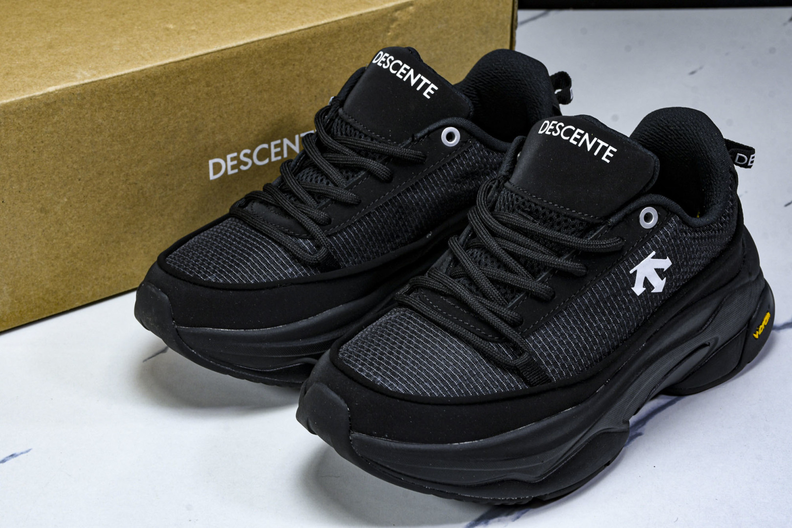  迪桑特·DESCENTE Dualis AP 逍客AP系列低帮厚底越野徒步户外休闲运动鞋 D4332L