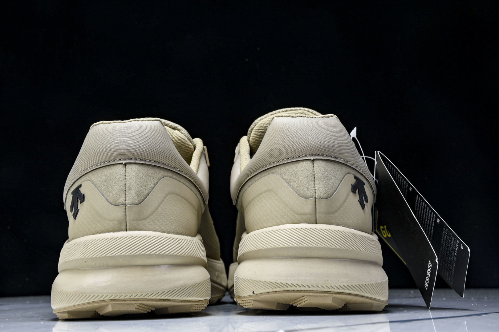  迪桑特·DESCENTE Boa Lavitate II GTX 甜美生活2代系列低帮越野徒步户外休闲