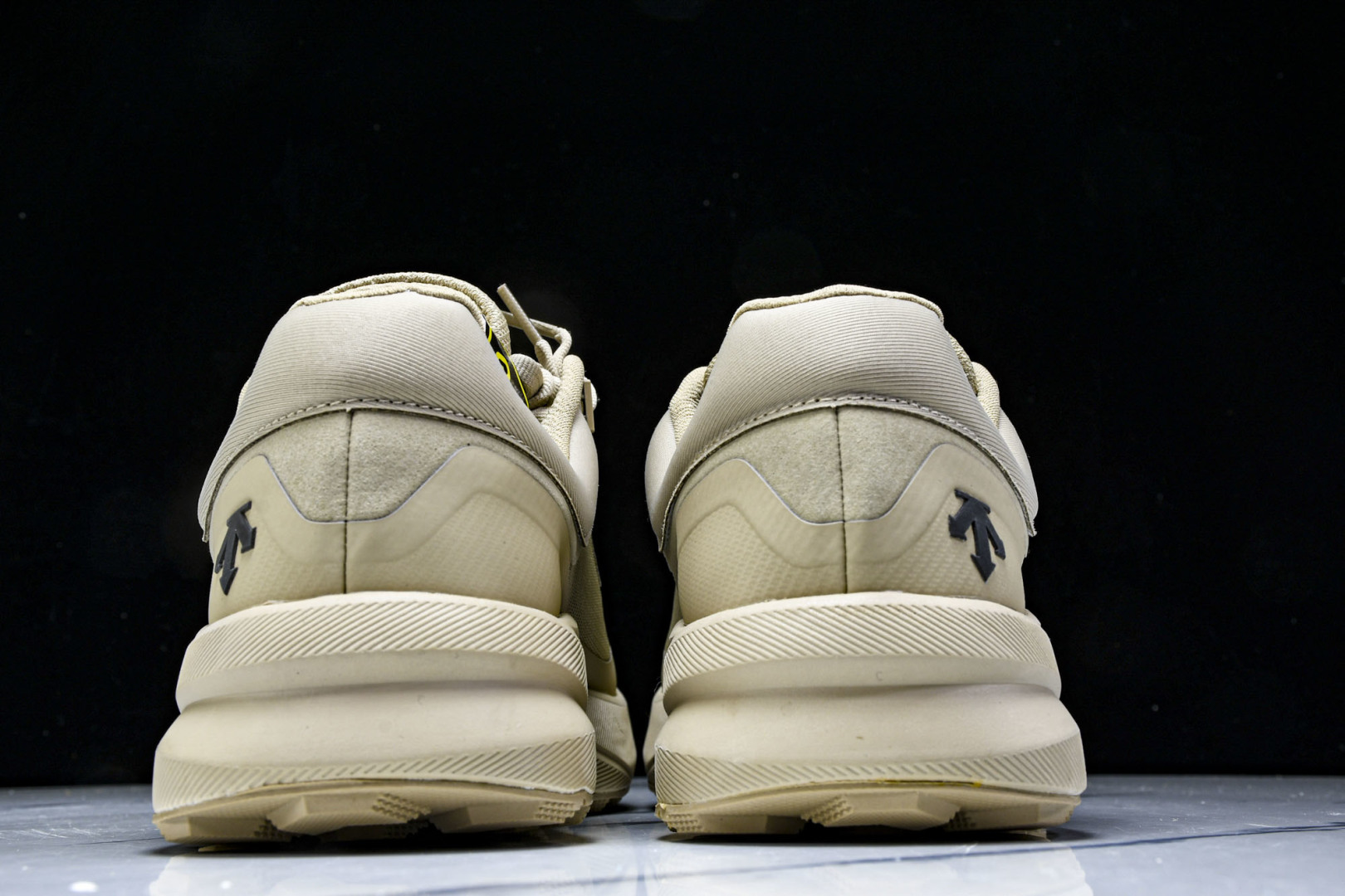  迪桑特·DESCENTE Boa Lavitate II GTX 甜美生活2代系列低帮越野徒步户外休闲