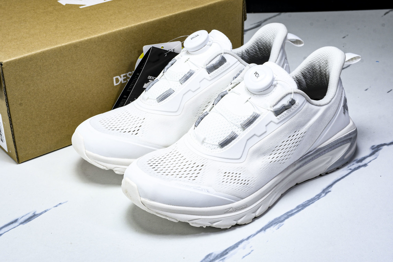  迪桑特·DESCENTE Boa Lavitate II GTX 甜美生活2代系列低帮越野徒步户外休闲
