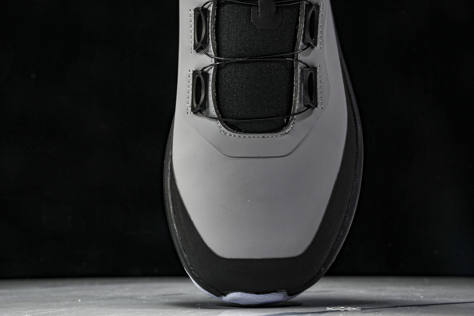  迪桑特·DESCENTE Boa Lavitate II GTX 甜美生活2代系列低帮越野徒步户外休闲
