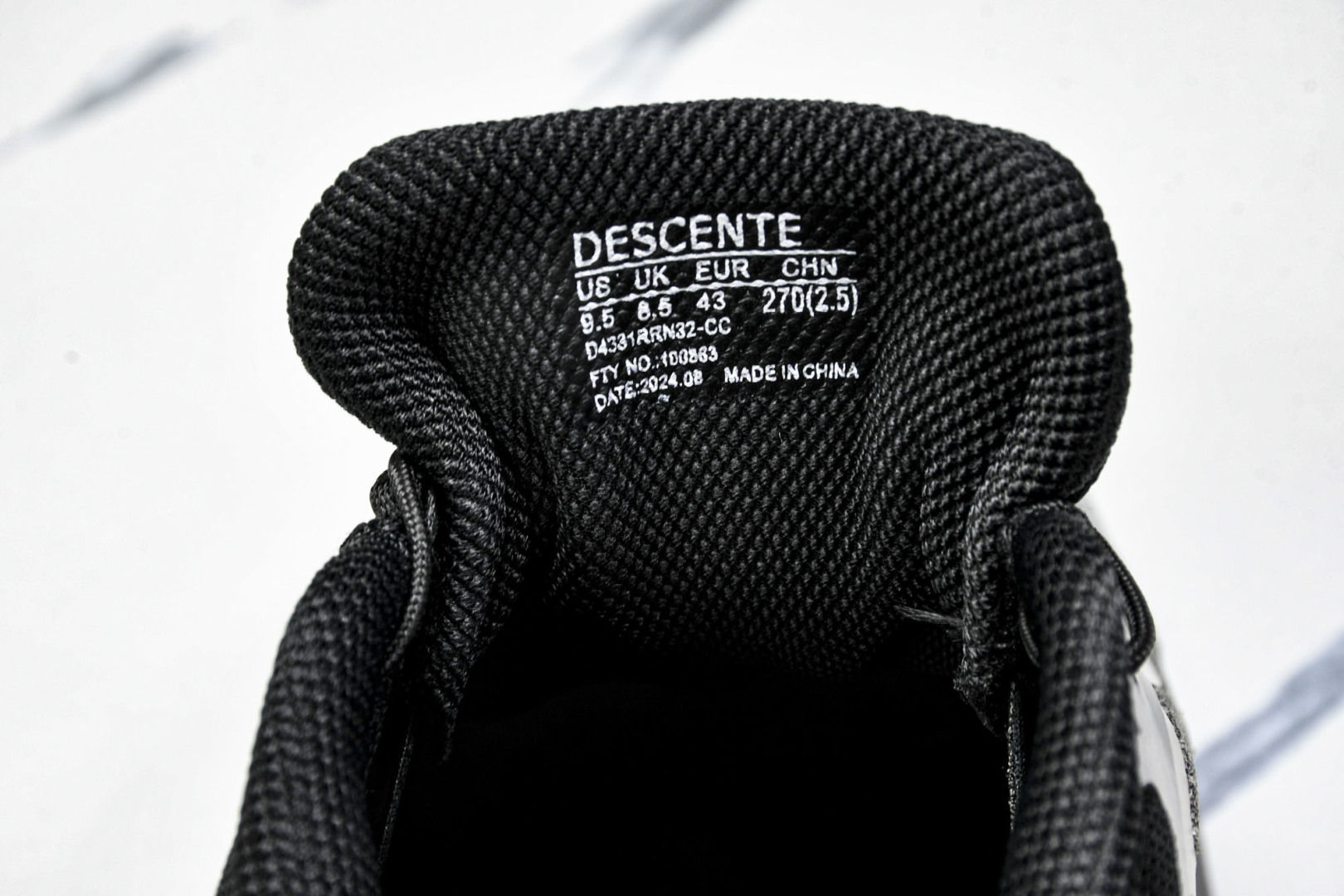  迪桑特DESCENTE RUNNING系列 舒适百搭减震透气回弹低帮运动跑步鞋 D4331RRN32_
