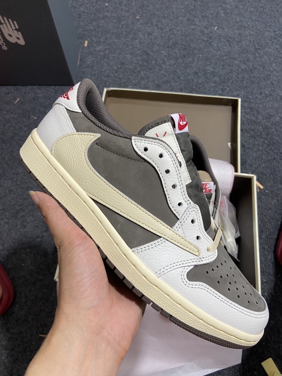AJ1 Low 白棕倒钩 鞋码：36-47.5

纯原版出品-Travis Scott x Air Jo