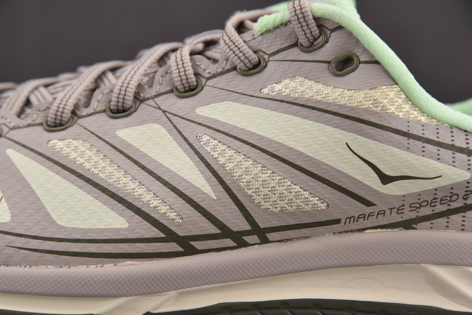HOKA轻跑 尺码36-45

纯原版出品-Hoka One One Mafate SPeed 2 Pu