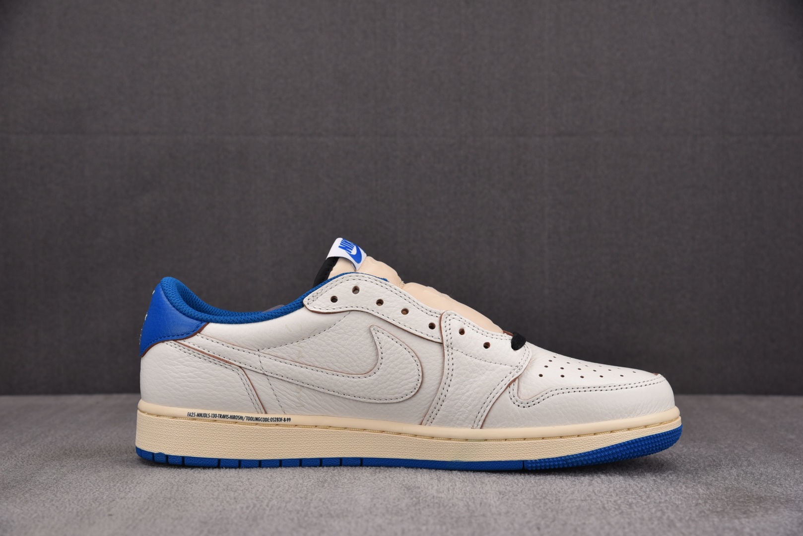 AJ Low 尺码36-47.5

纯原版出品-Fragment Design x Travis Sco