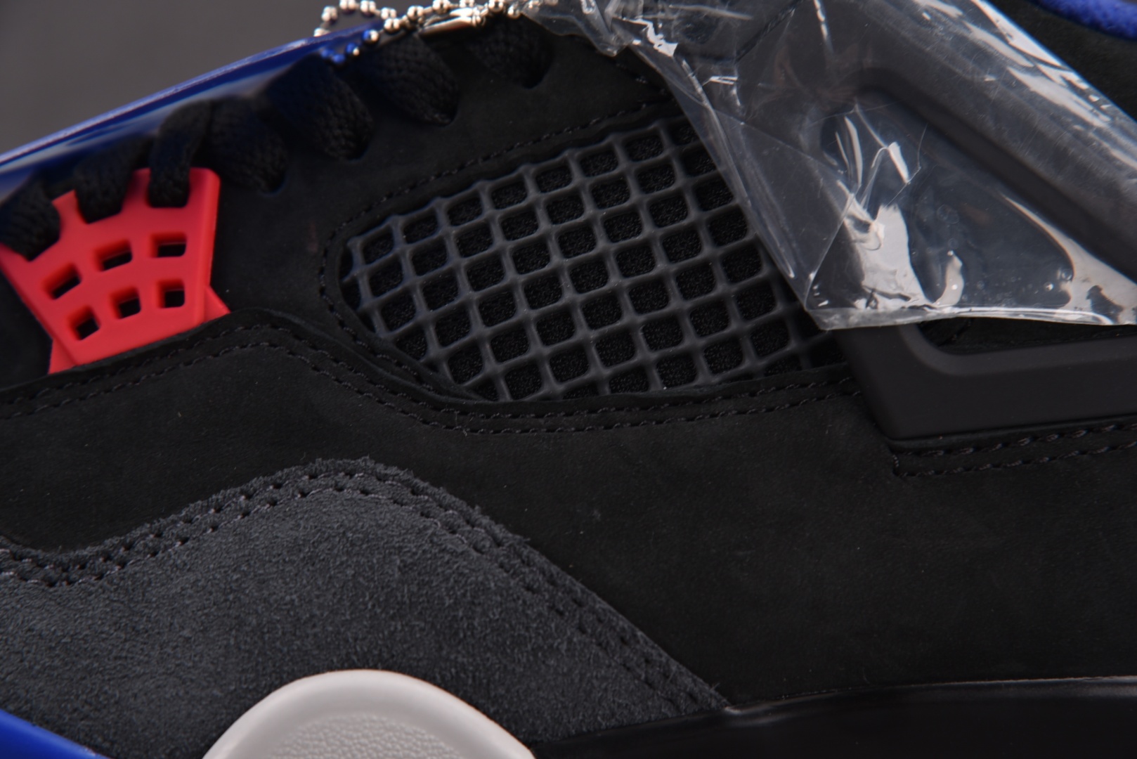 AJ4黑蓝 尺码36-47.5

纯原版出品-Air Jordan 4 Retro Rare Air 稀